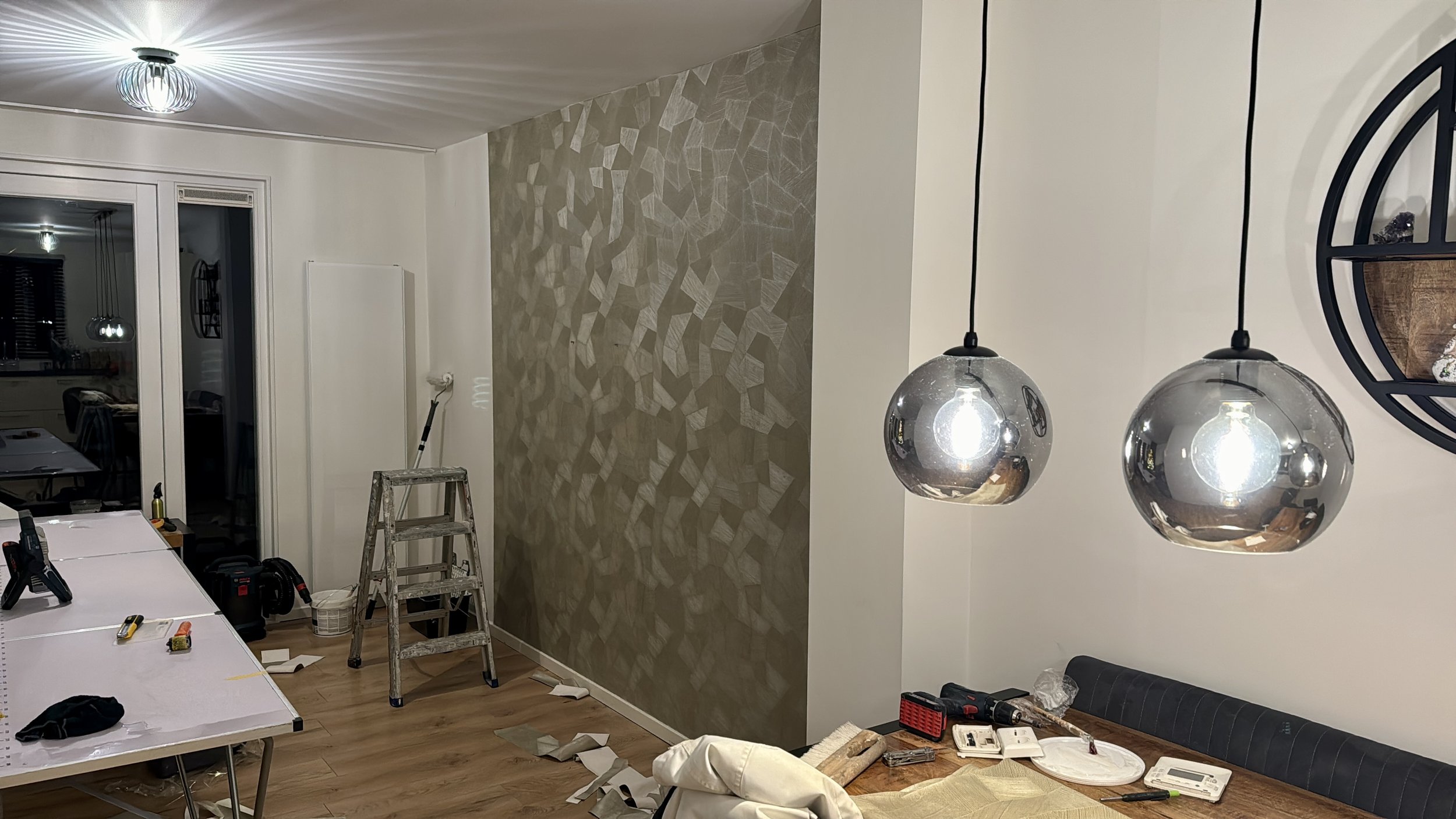 Decoratief Elitis Arte behang aangebracht door Asseler Schilders