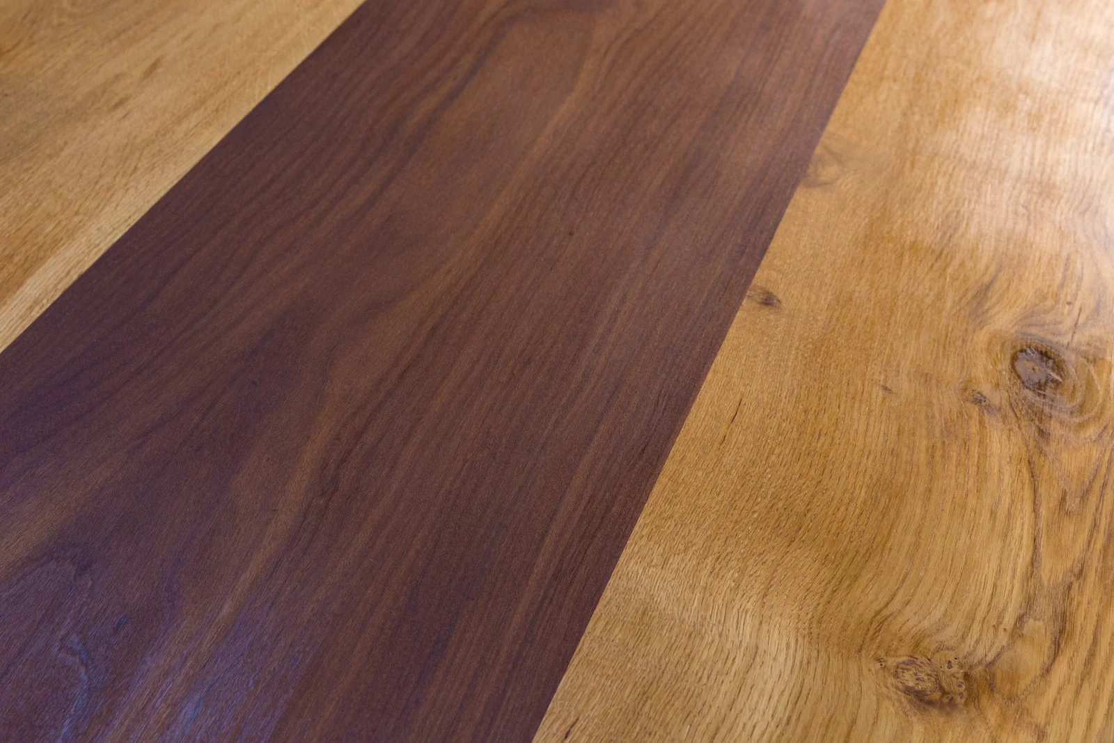 Re4med - Reclaimed Hardwood Top - Contrast.jpg