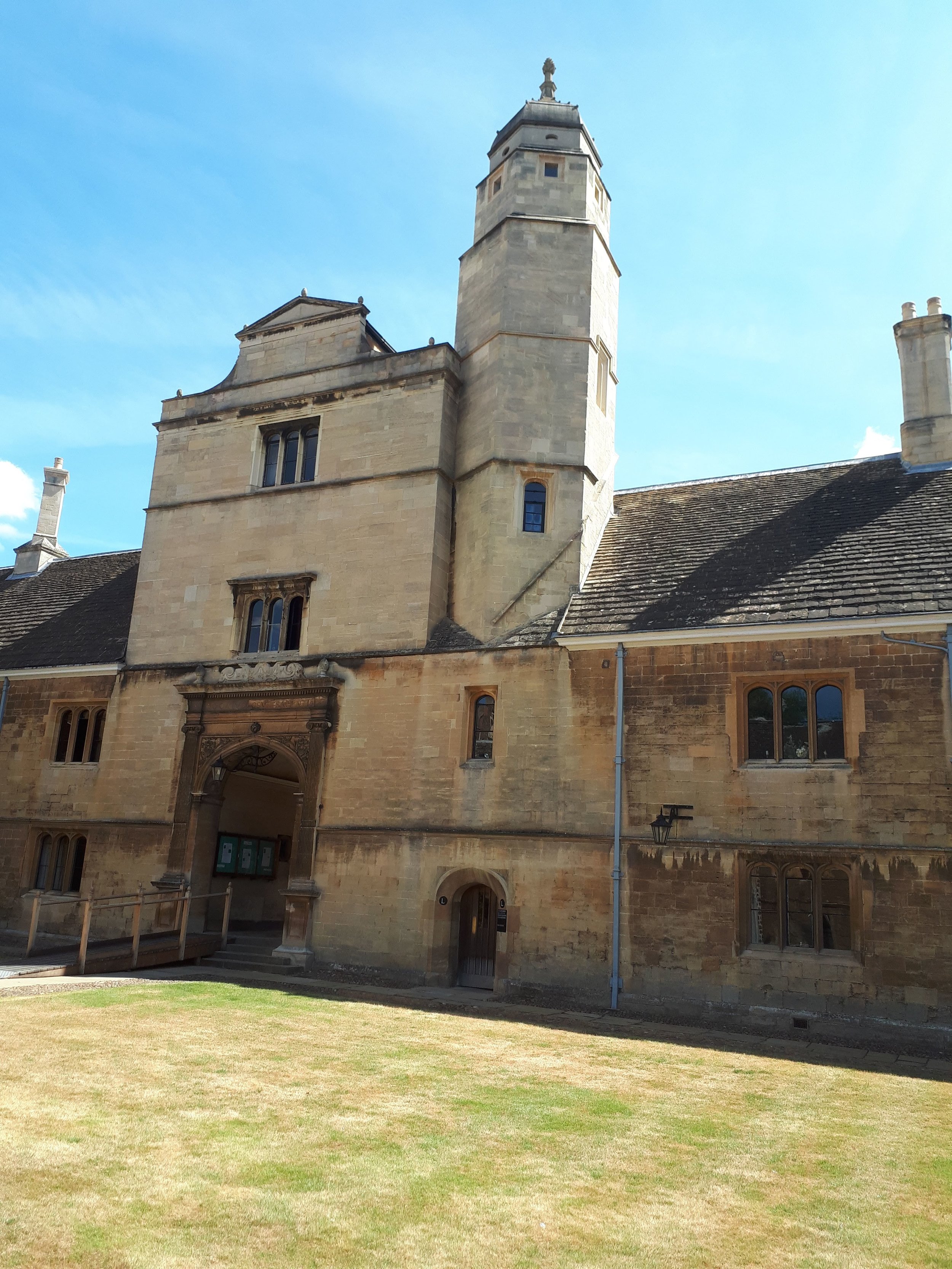 Gate of Virtue Guide and Peek Cambridge walking tour