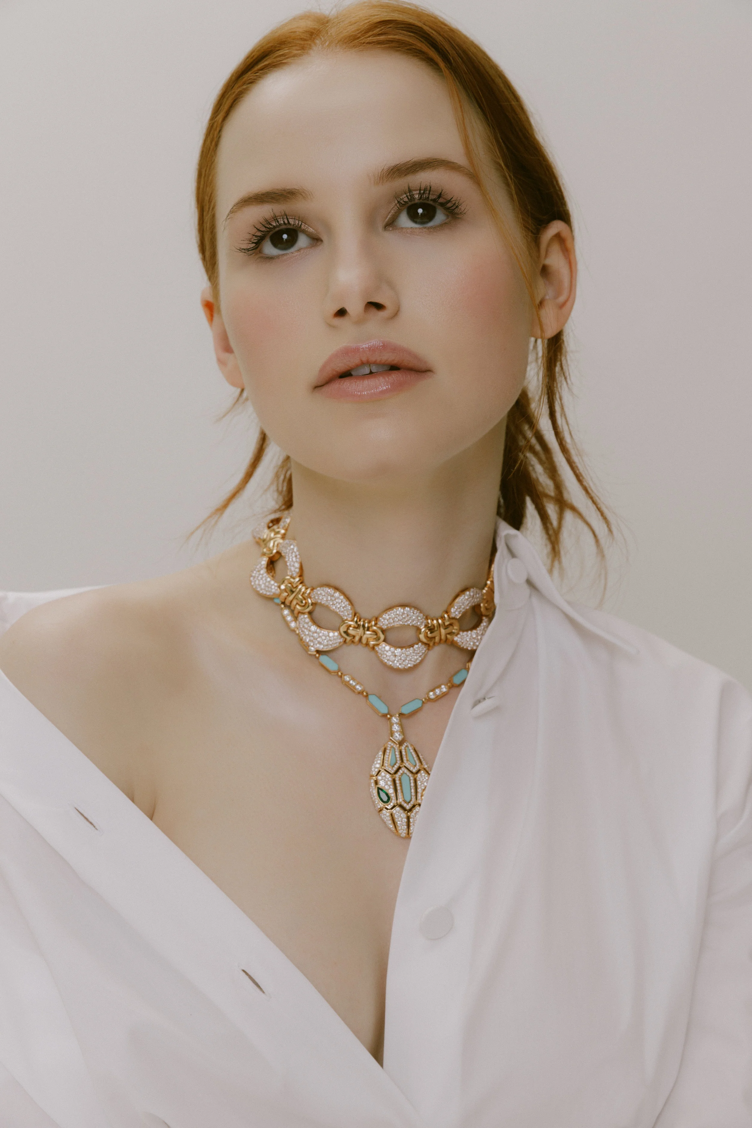 ht_Glass_Madelaine_Petsch_1_.jpg