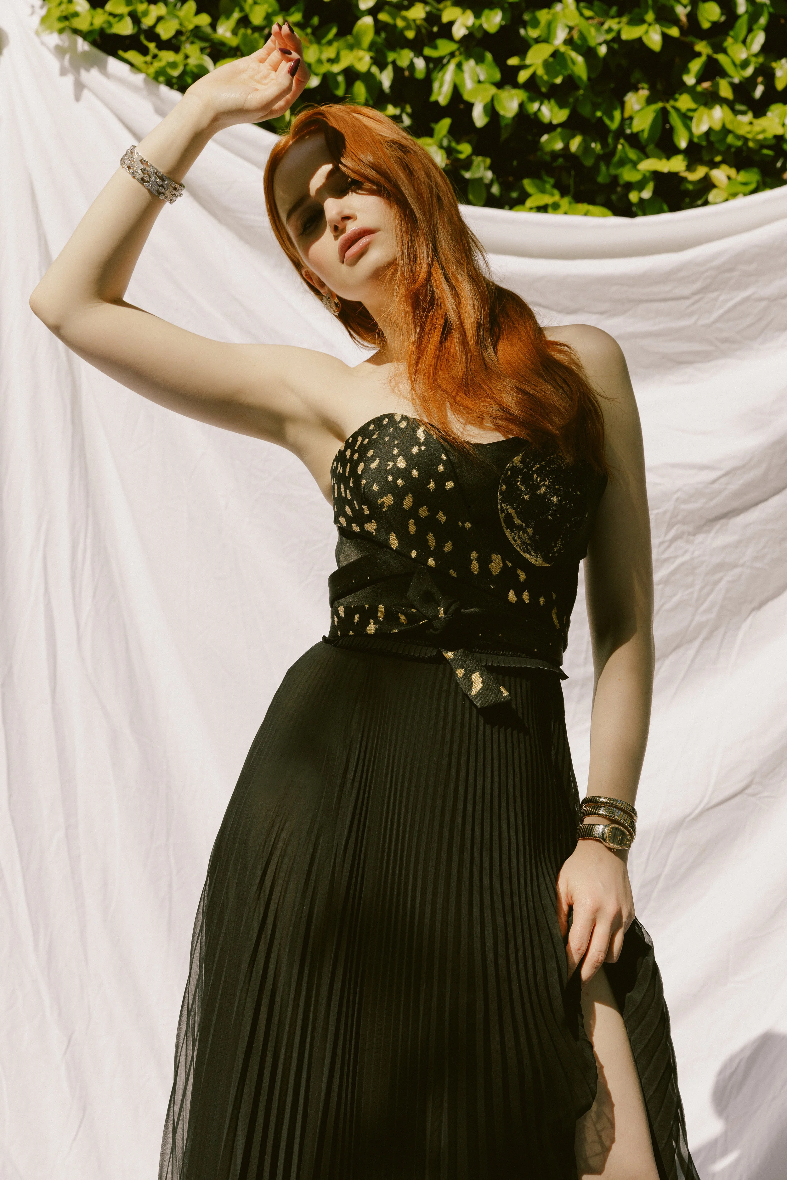 ht_Glass_Madelaine_Petsch_7_.jpg