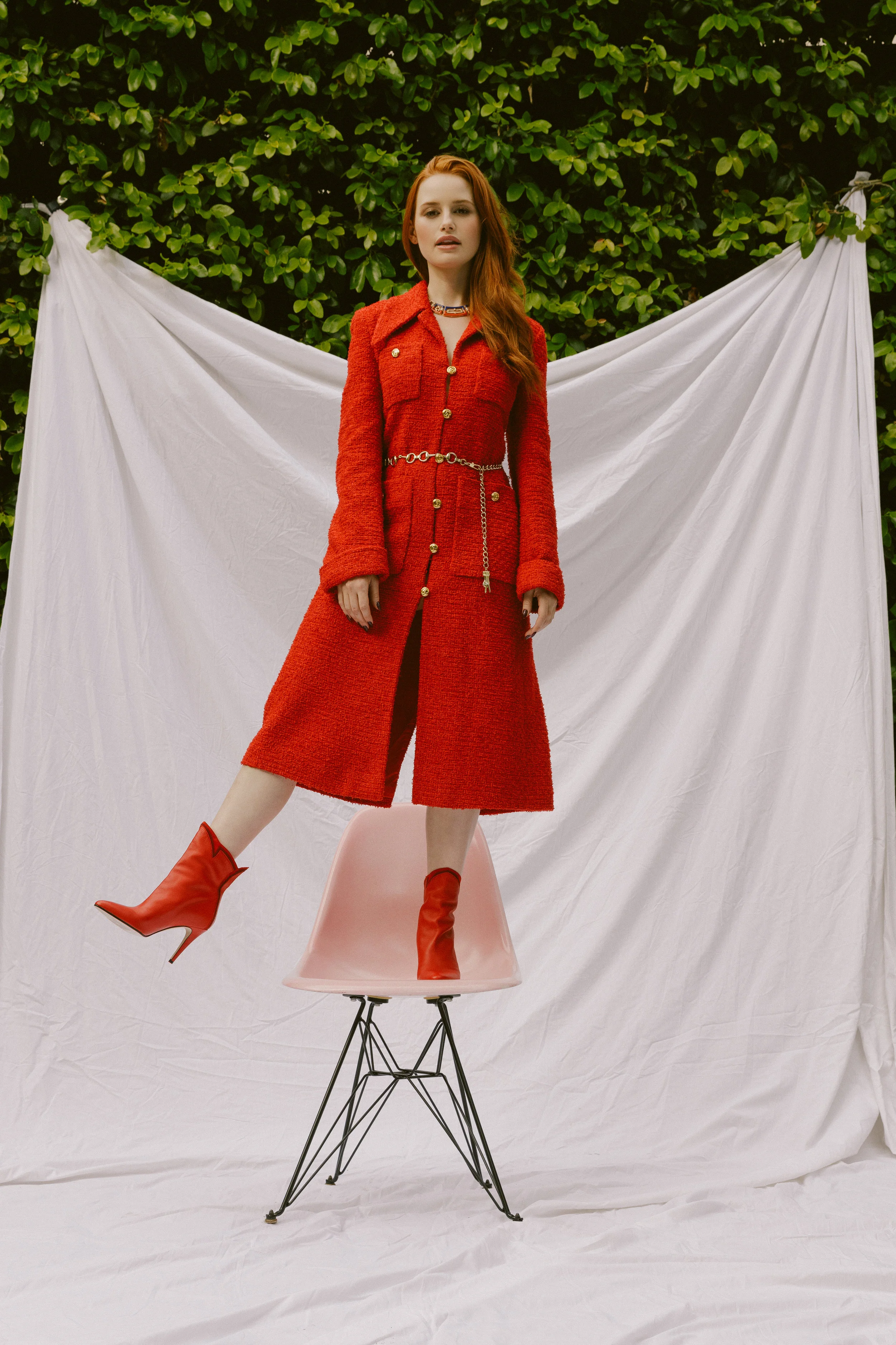 ht_Glass_Madelaine_Petsch_8_.jpg