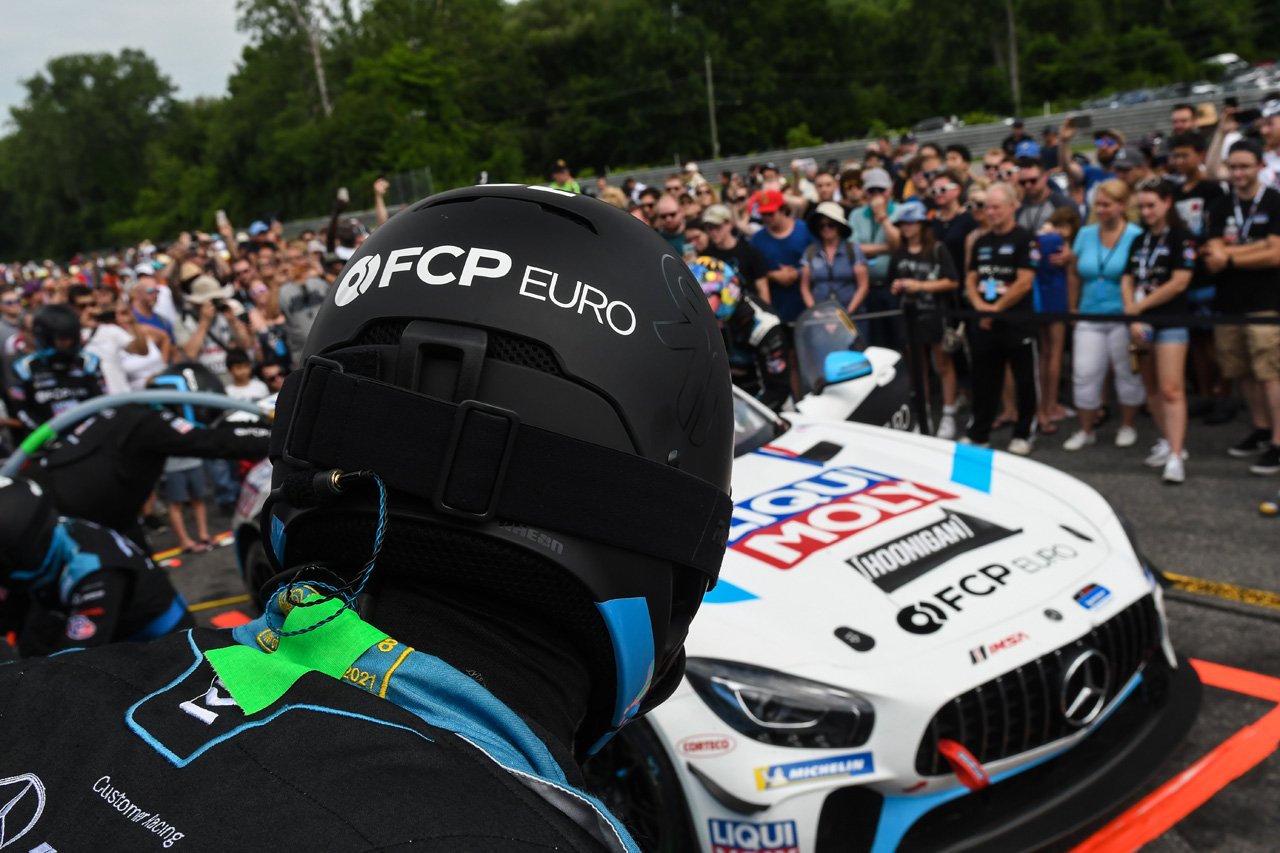 Moments before the FCP Euro team started their pit stop demonstration in front of a huge crowd.