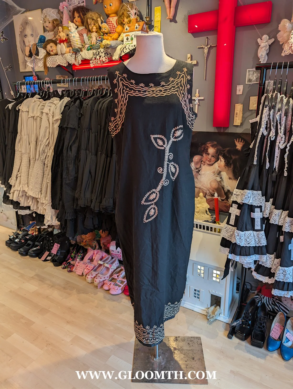 Vintage Embroidered Black Cotton Dress Size L/XL