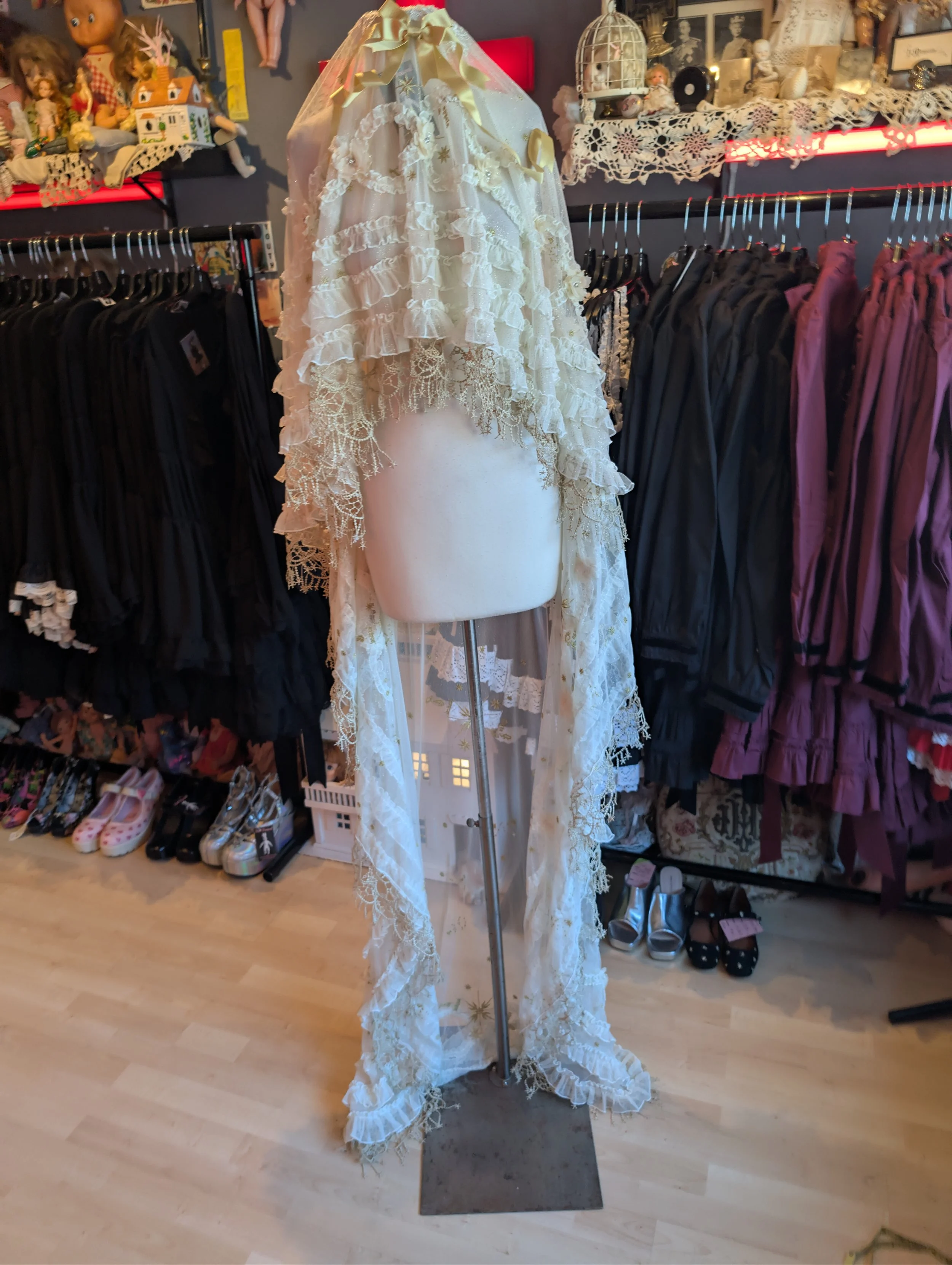 Classical Puppets Lace Veil or Wrap One-Size