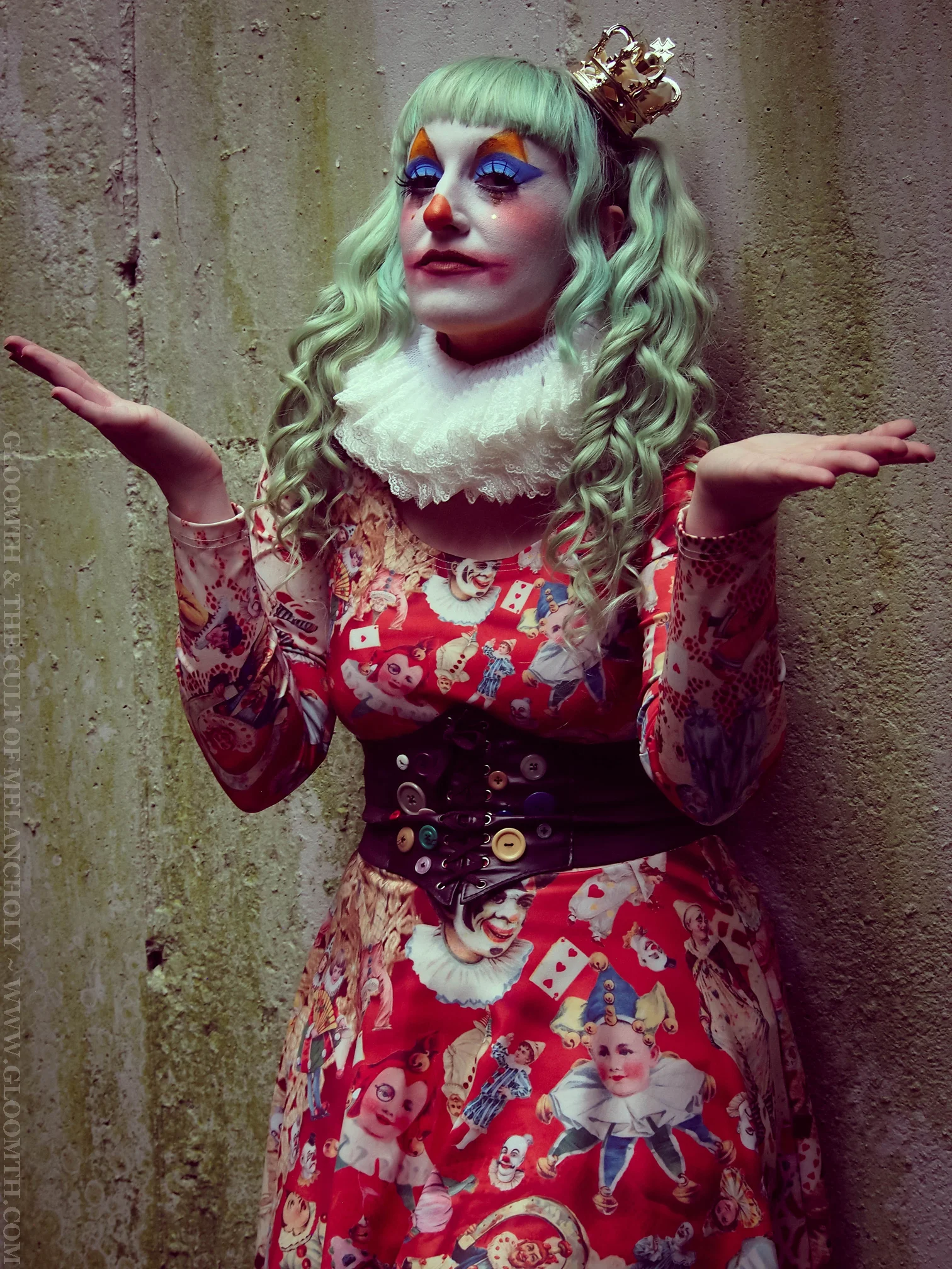 clown makeup and outfit creepy clowns print dress lovely-lor gloomth
