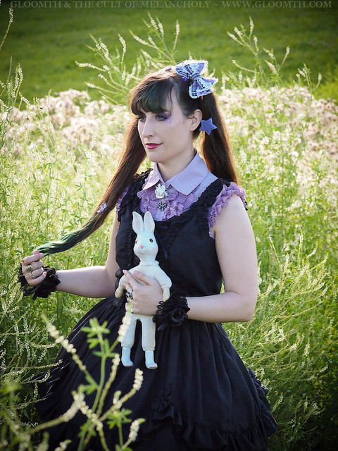 black and lavender lolita outfit