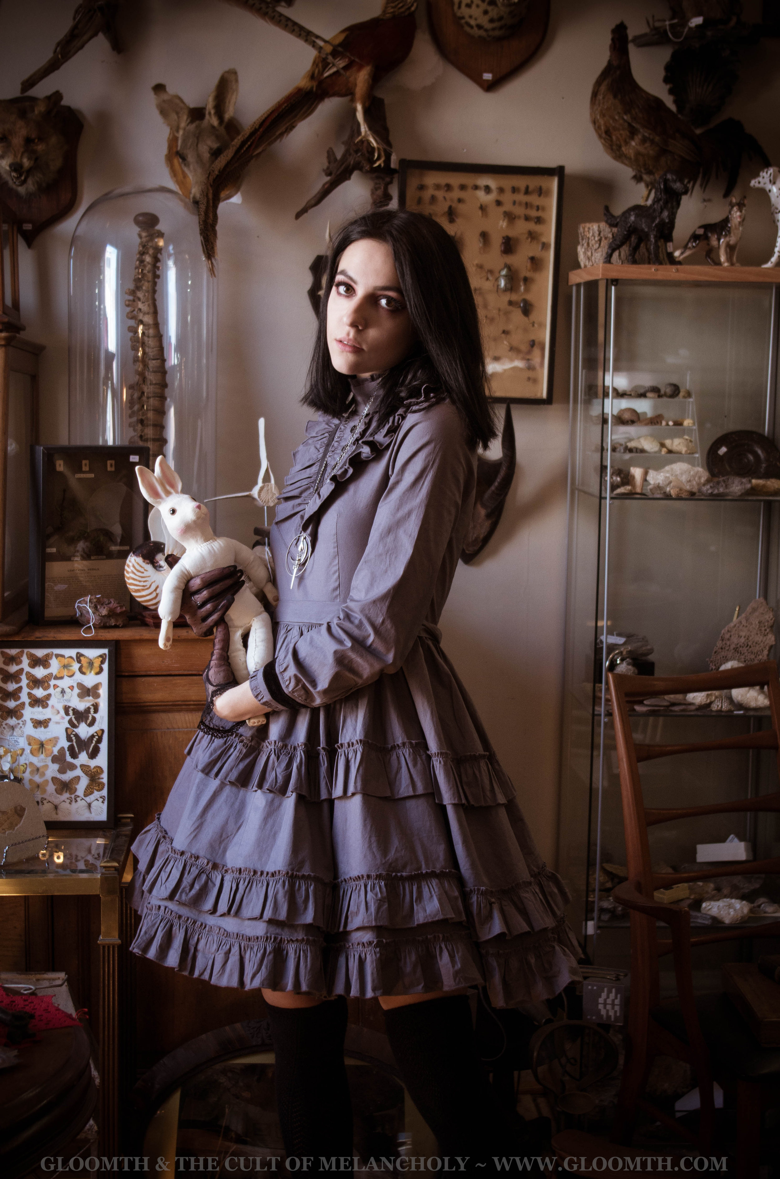 antique-cabinet-of-curiousities-gloomth-lolita-gothic-fashion7.jpg