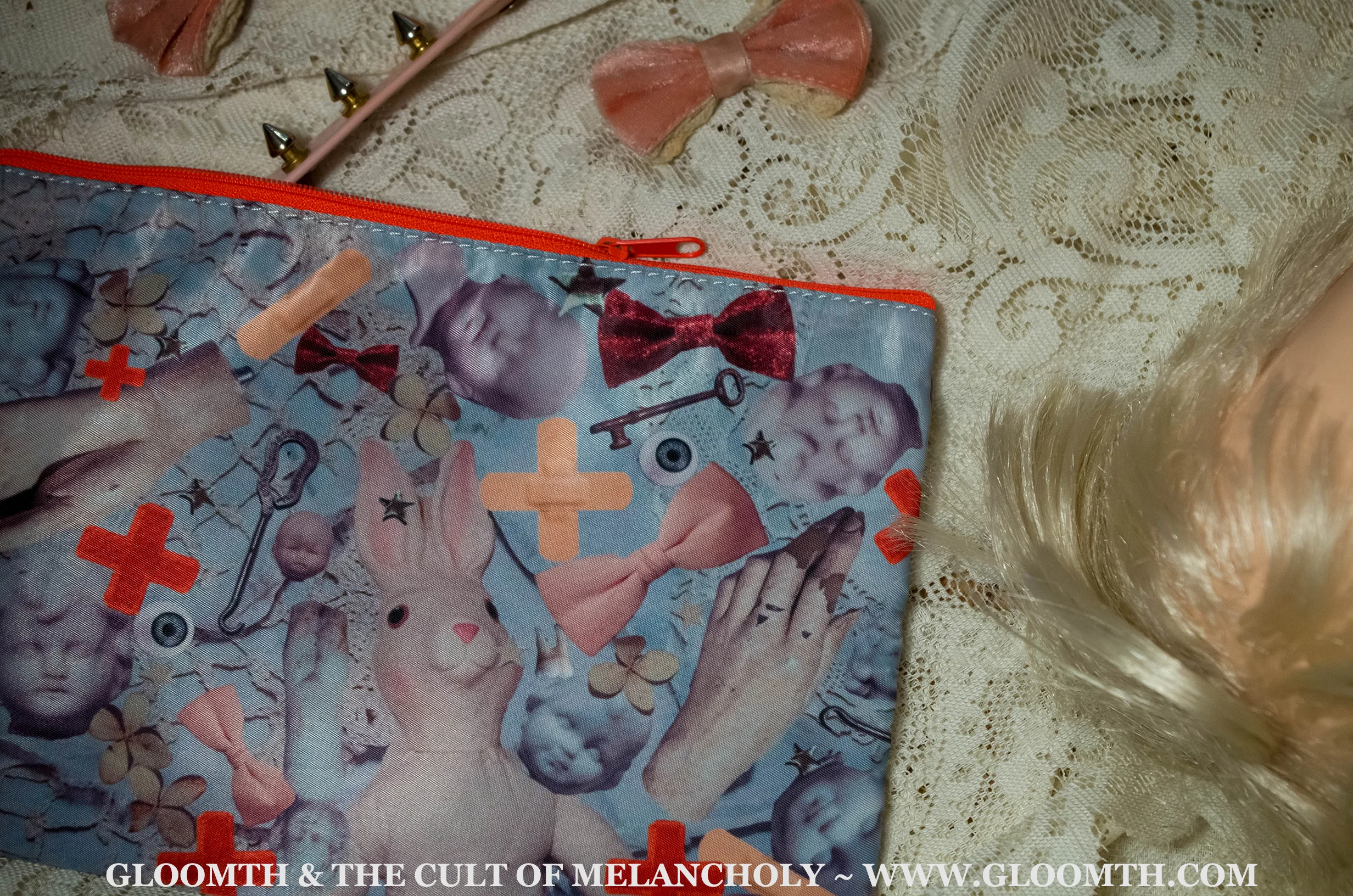 gloomth zipper pouch cosmetics bag.jpg