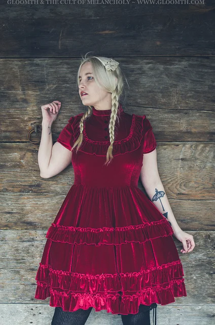 gothic red velvet dress LIP SERVICE Red Black Velvet Lace Gothic Renaissance Dress Large 90s VINTAGE