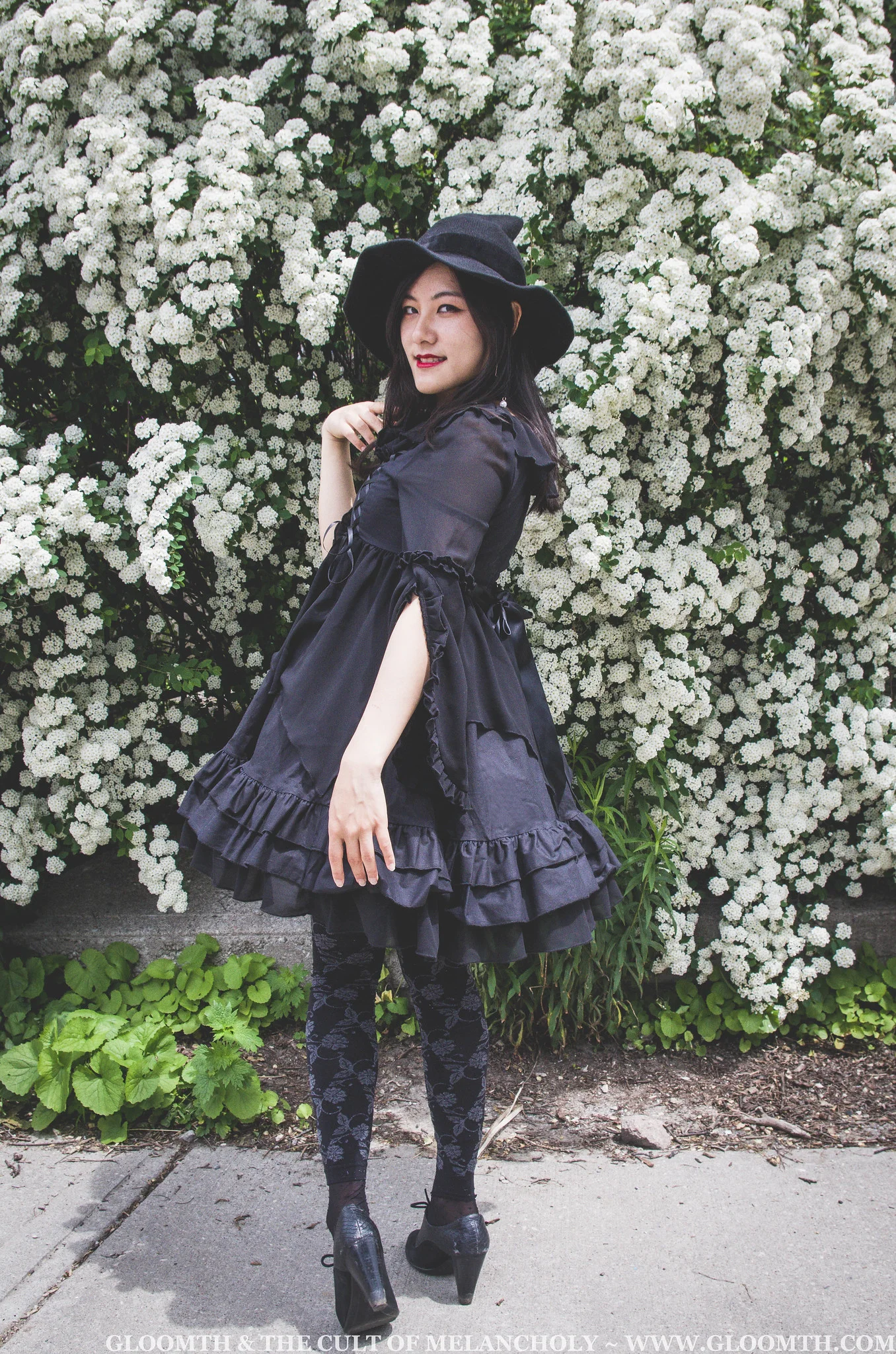 gothic lolita witch fashion.jpg