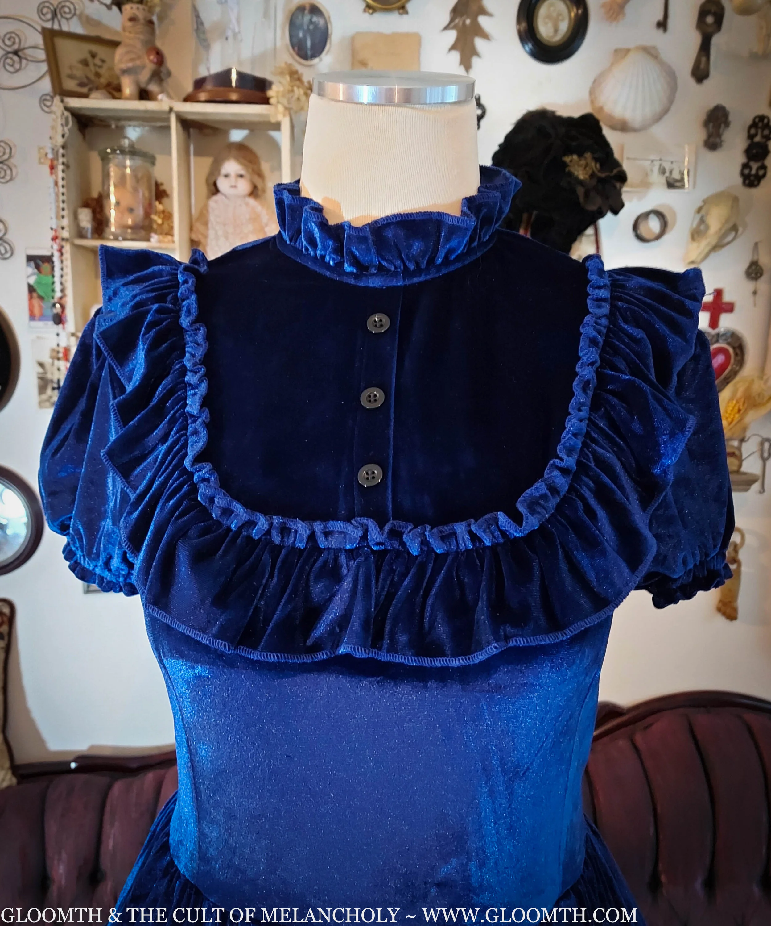 velvet victorian dress.jpg