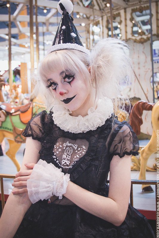 goth clown makeup - Copy.jpg