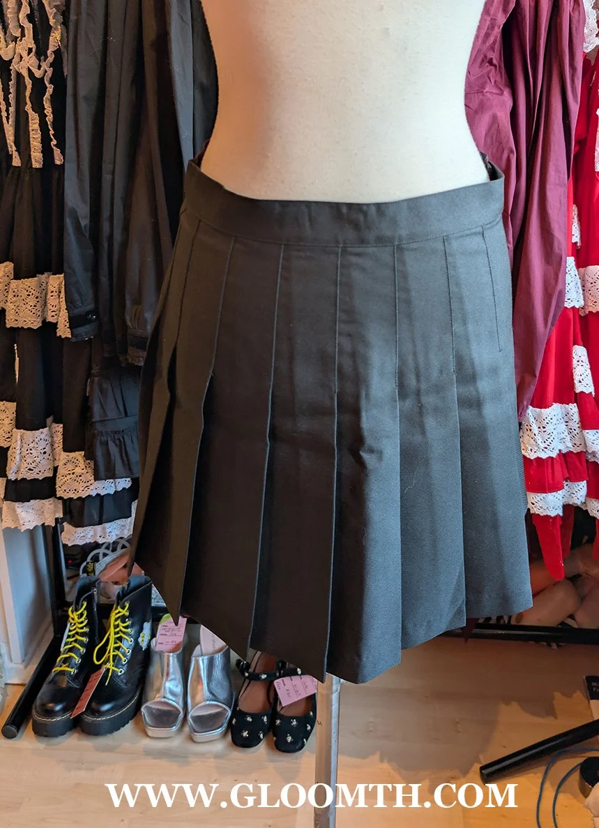 American Apparel Black Pleated Skirt Size M