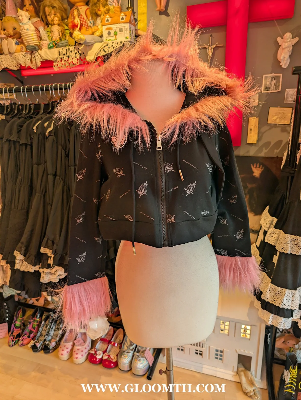 Evil Tooth Demon Kitty Cropped Hoodie Size Medium