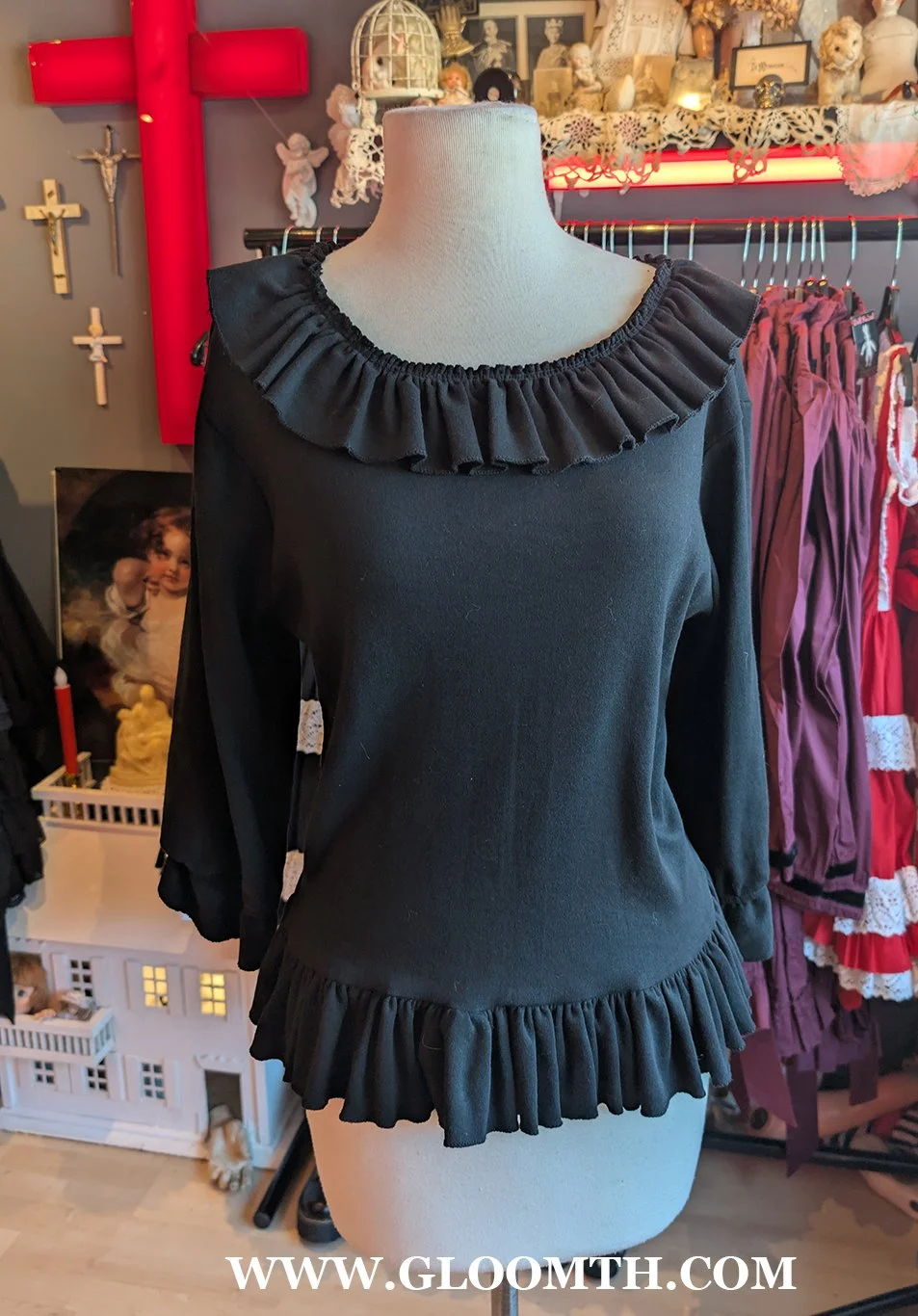Black Gothic Cutsew Style Top Size XL/XXL