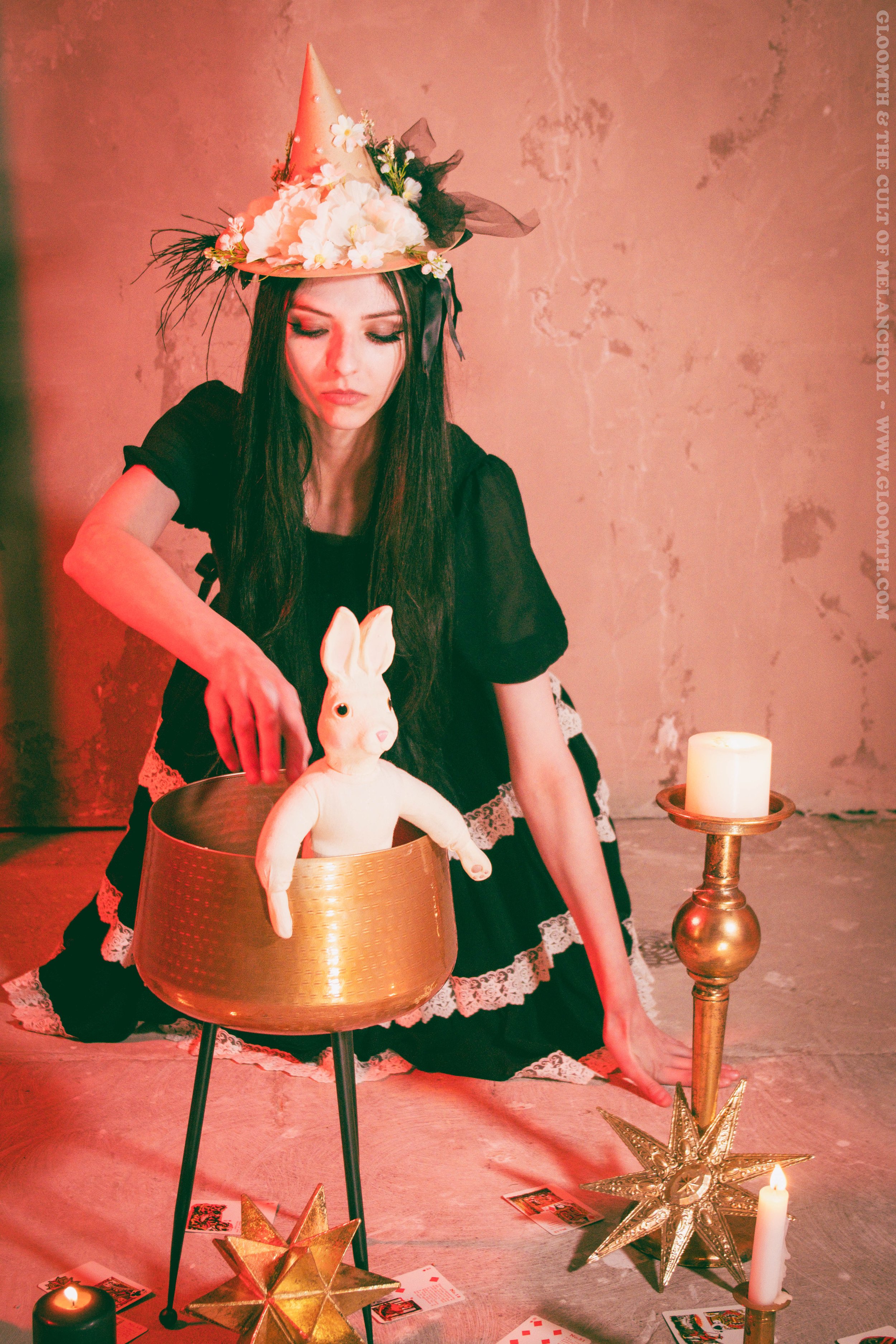 goth witch making a potion.jpg