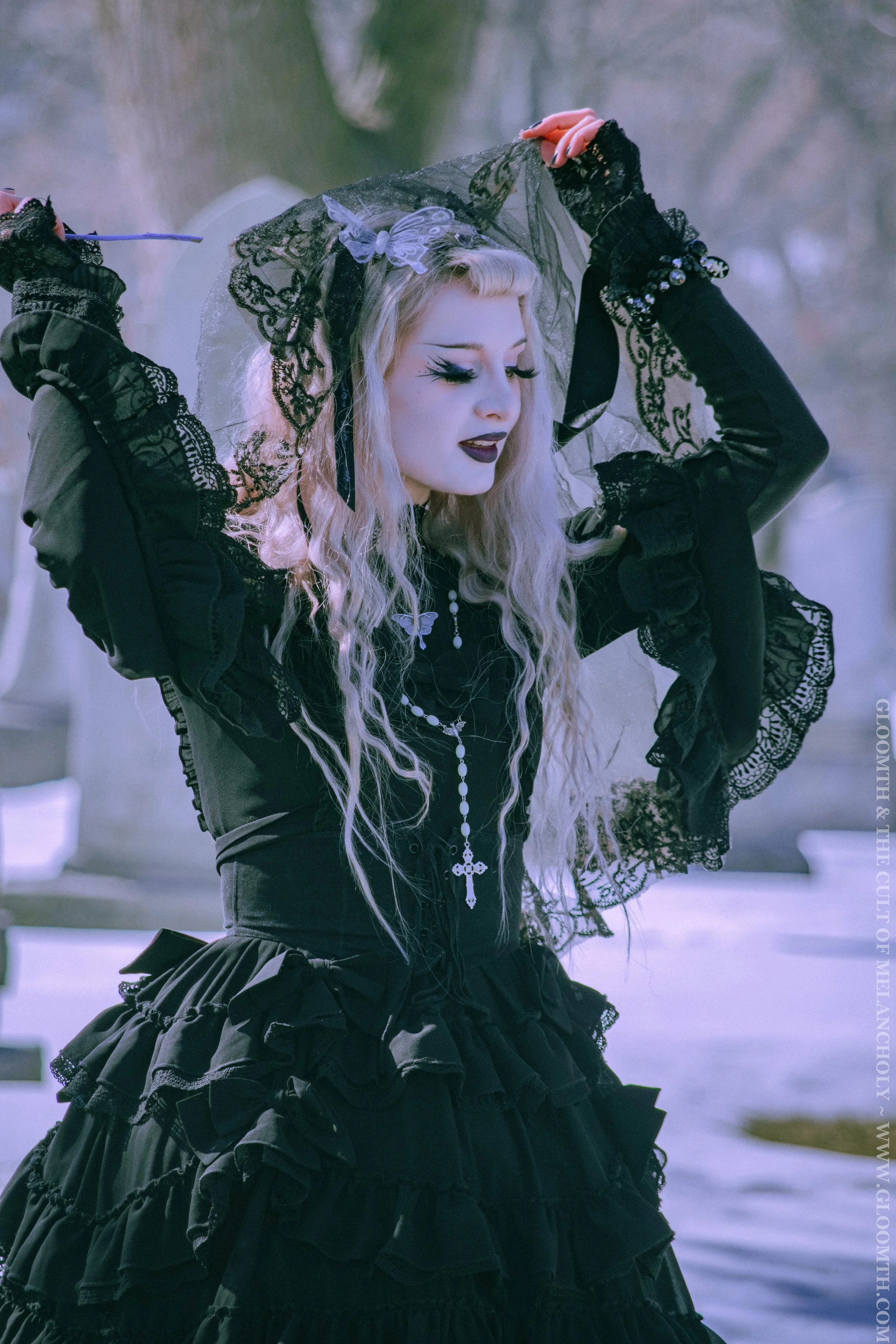gloomth vampire court dress.jpg