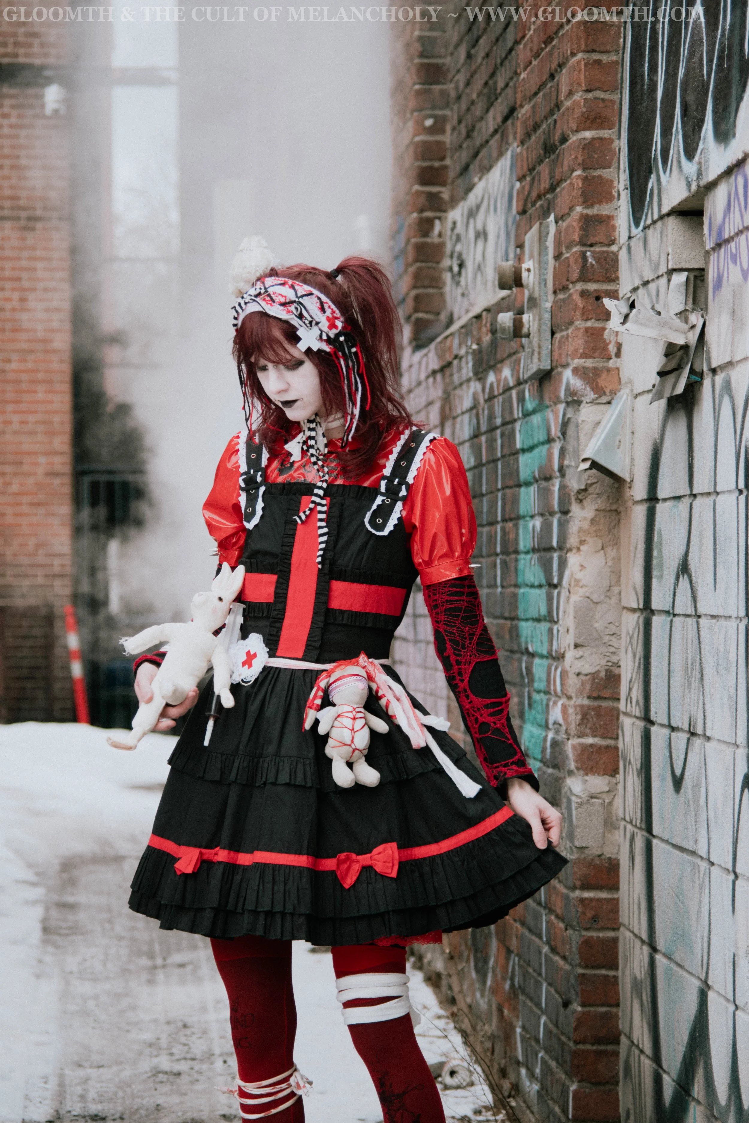 black and red gothic outfit.jpg
