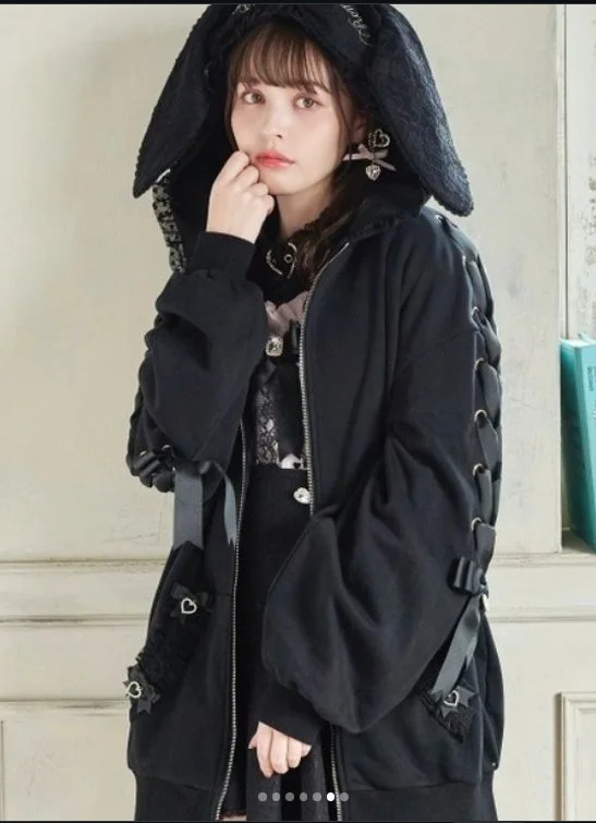 liz lisa black hoody.jpg