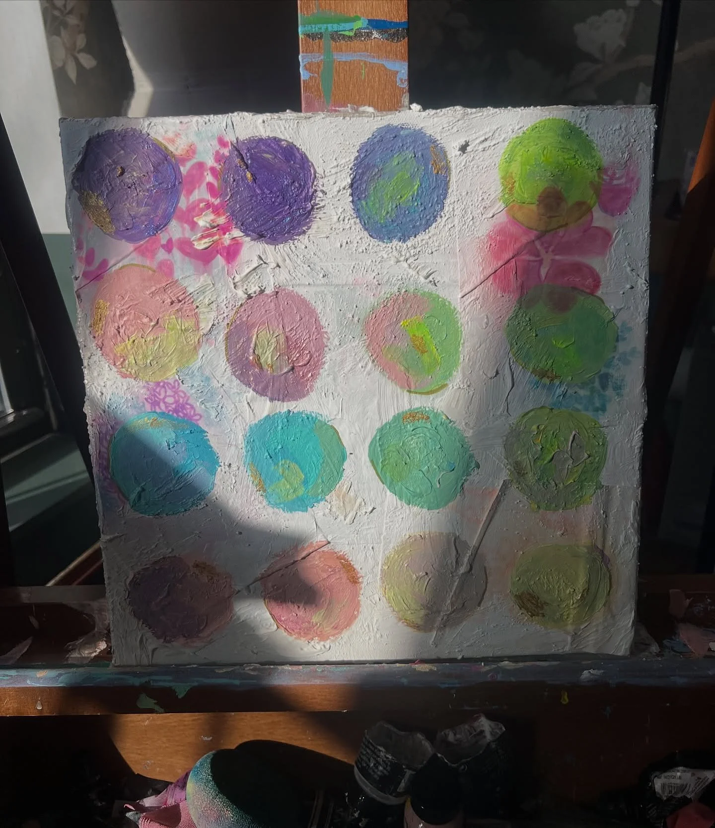 WIP piece - Morning light in the studio creates the most beautiful shadows
#affordableart #contemporaryart #jerseycity #artforall #localart #textureart