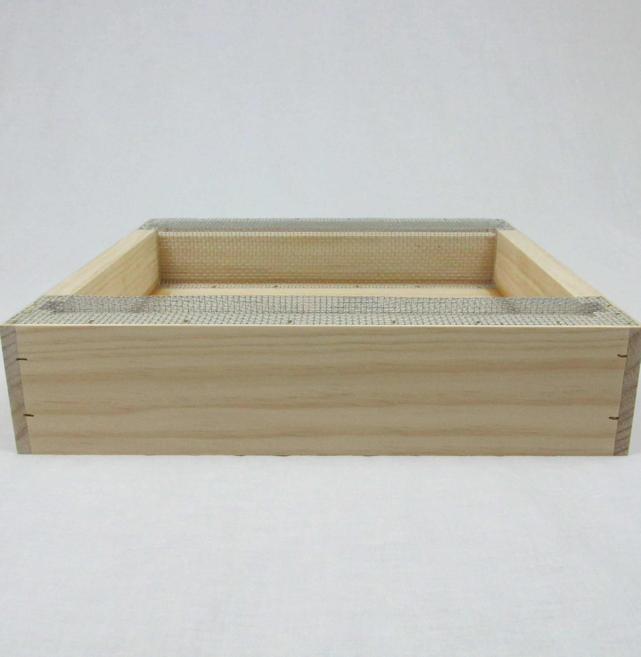 square feeder 024.JPG