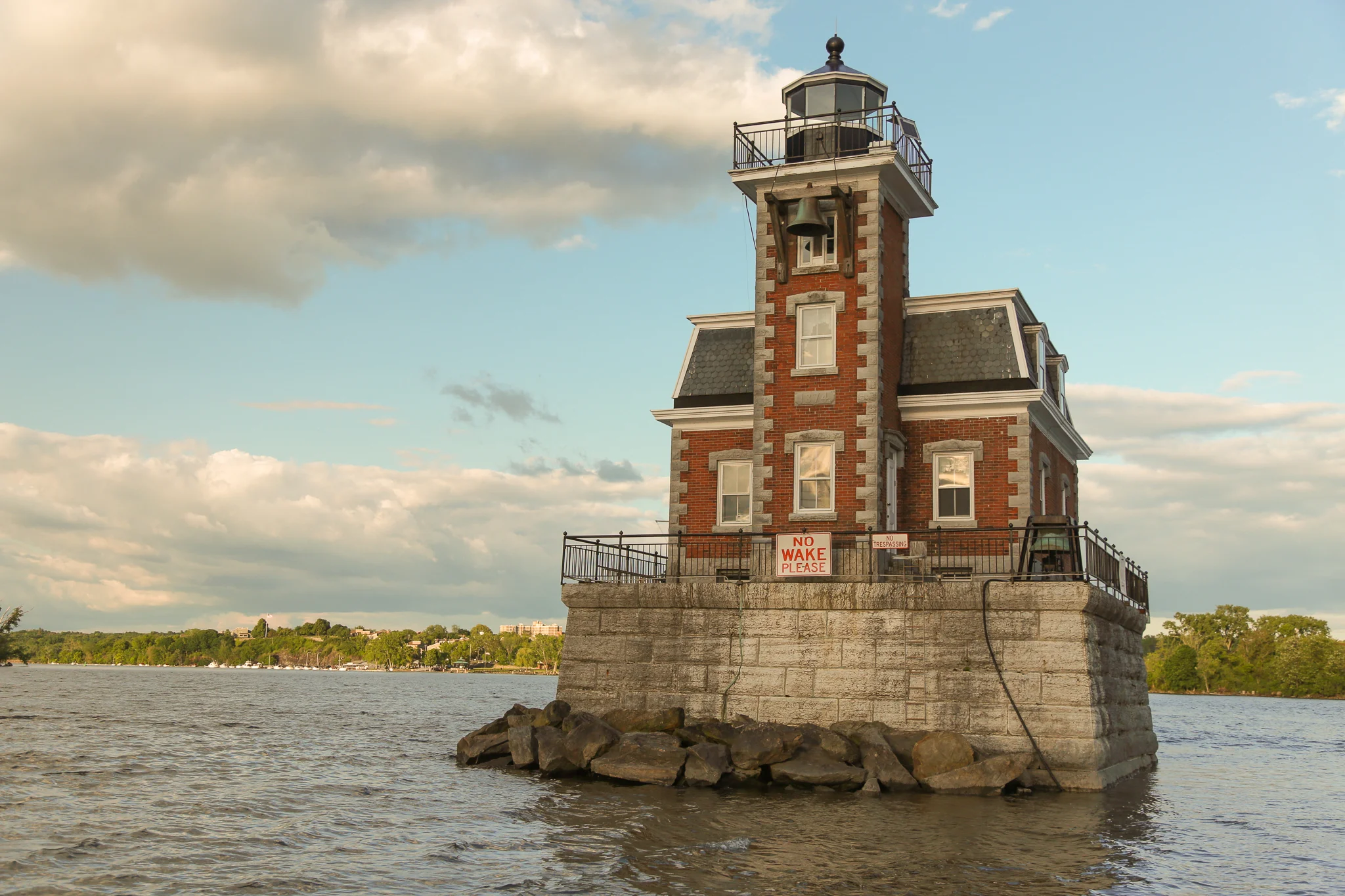 Hudson_Athens_lighthouse_0010.jpg