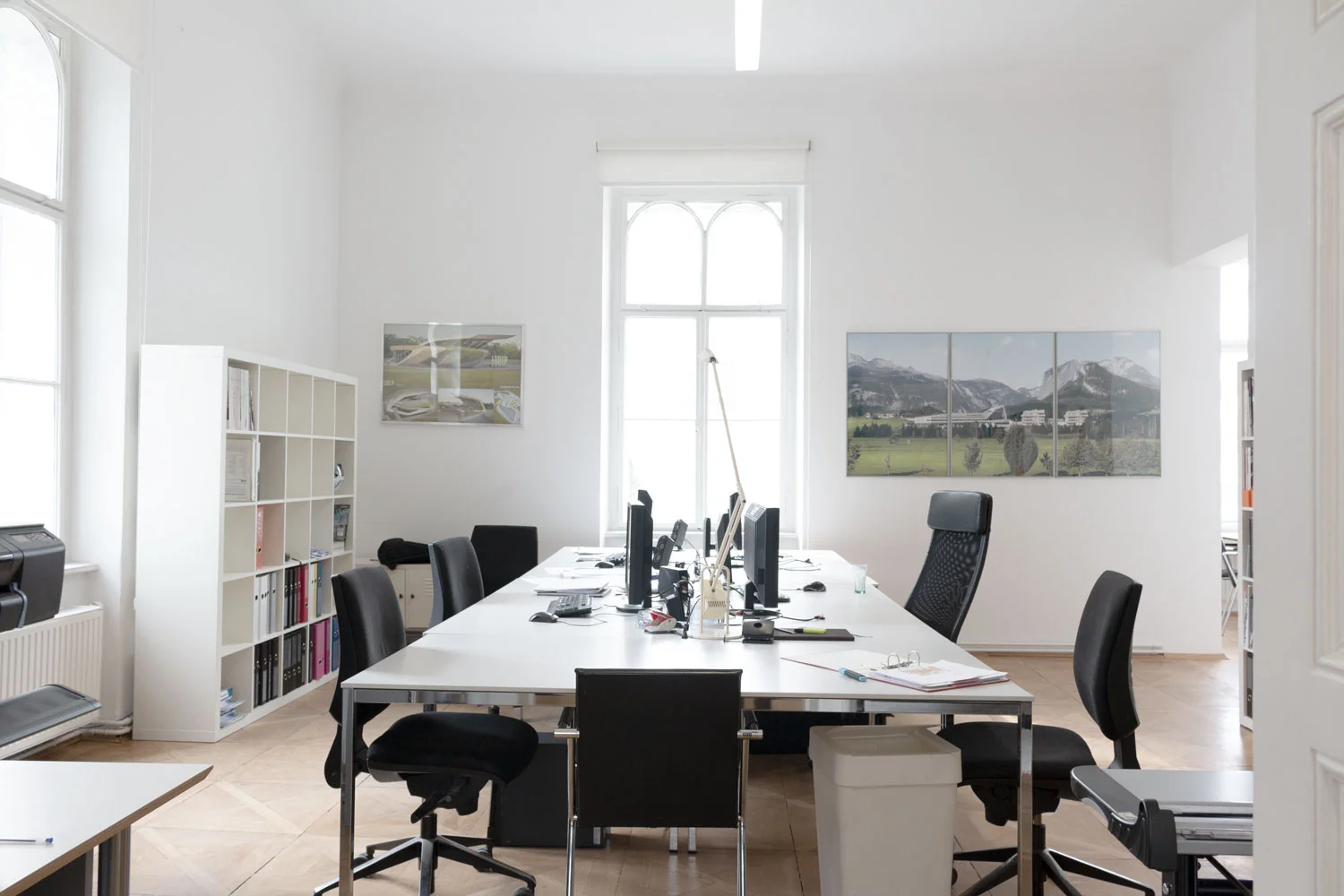 BÜRO-PIC.jpg