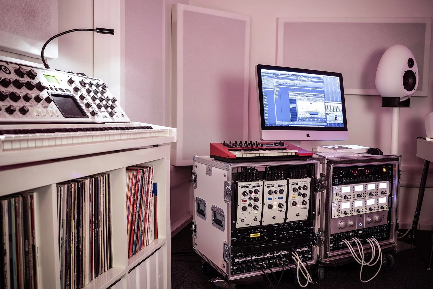 Playlisted & 'Record of the Week' Mixes. Major Label & Indie Releases & Remixes.