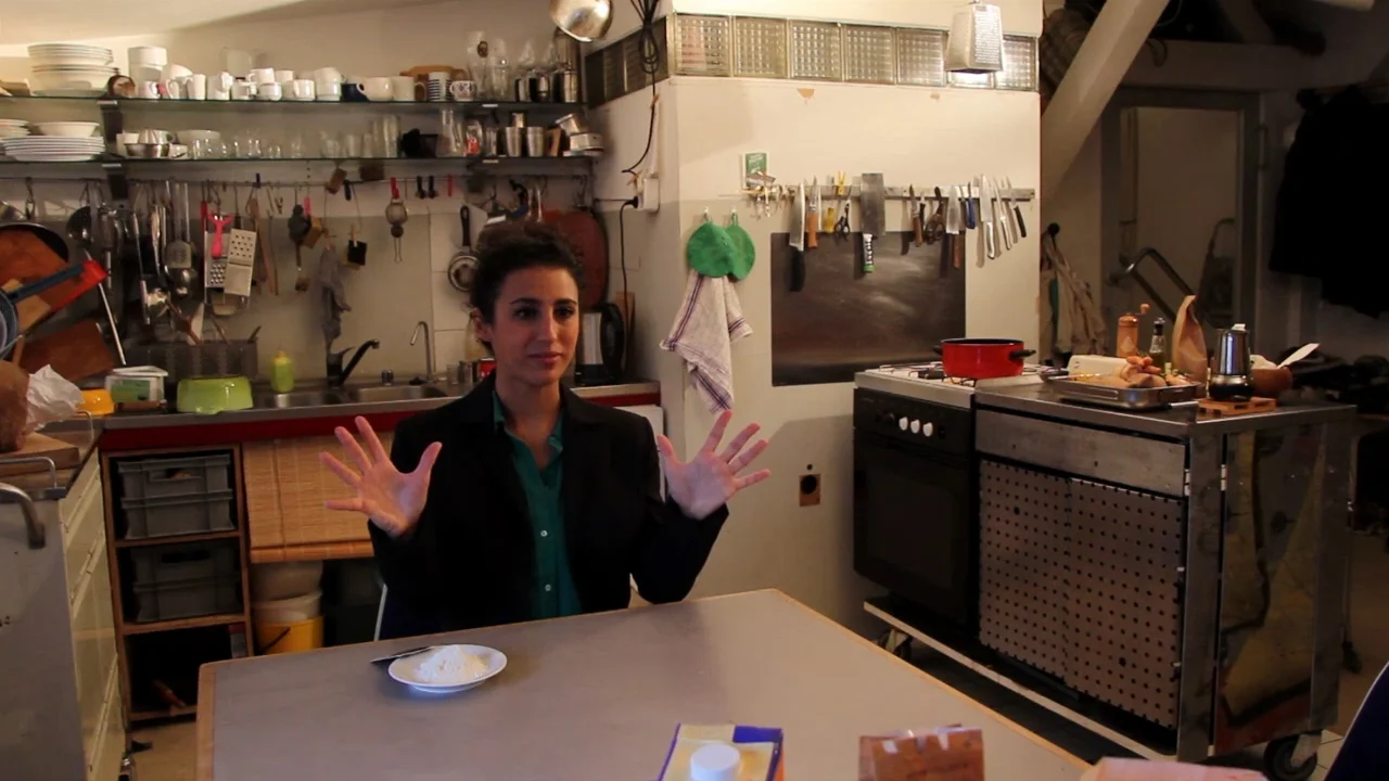 jonoun deu.00_08_35_10.Still022.jpg