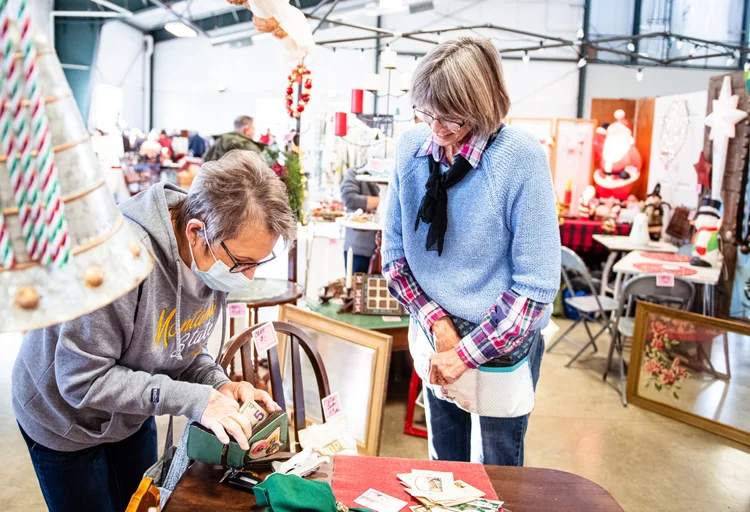 2026 Helena Vintage Holiday Market