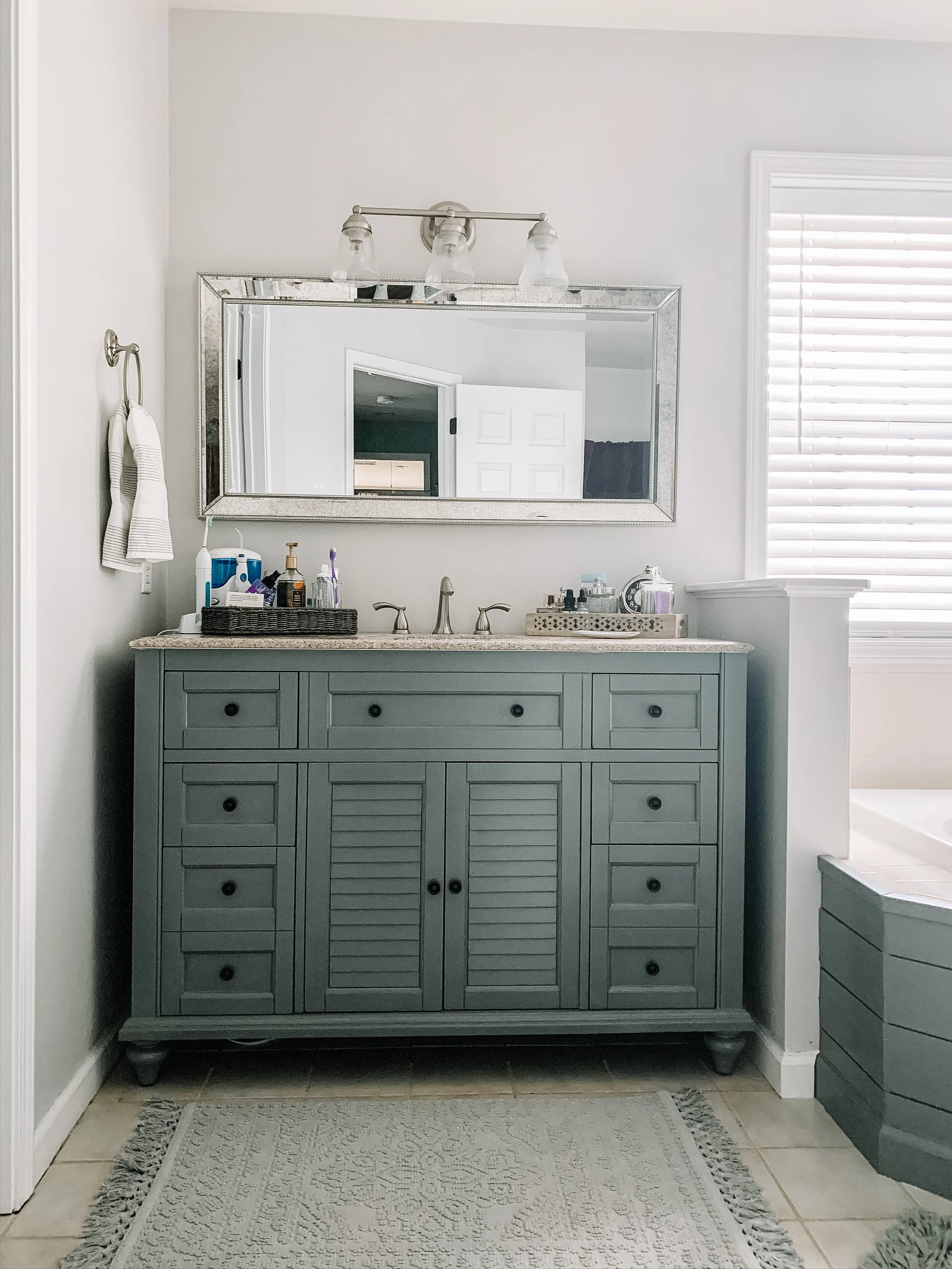 Ideas to Coverup Your Bathtub Surround ??? The Decor Formula