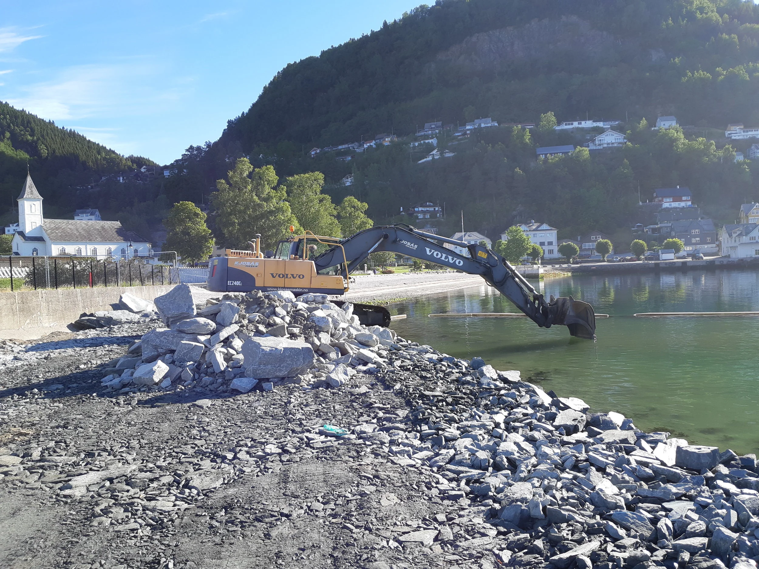 Sjøfylling - etablering av fundament for plastring