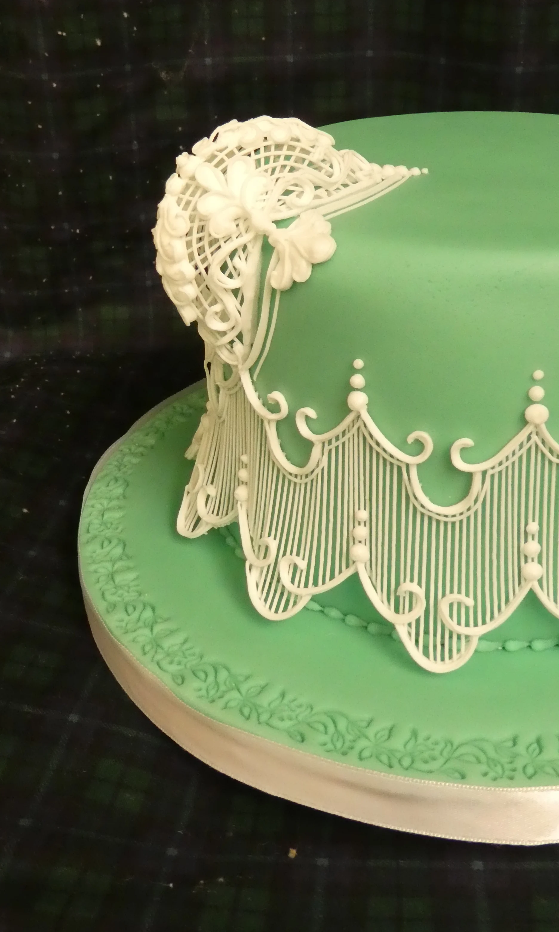 REGISTRATION CLOSED - Christine Flinn - Advanced Royal-Icing Extension Techniques