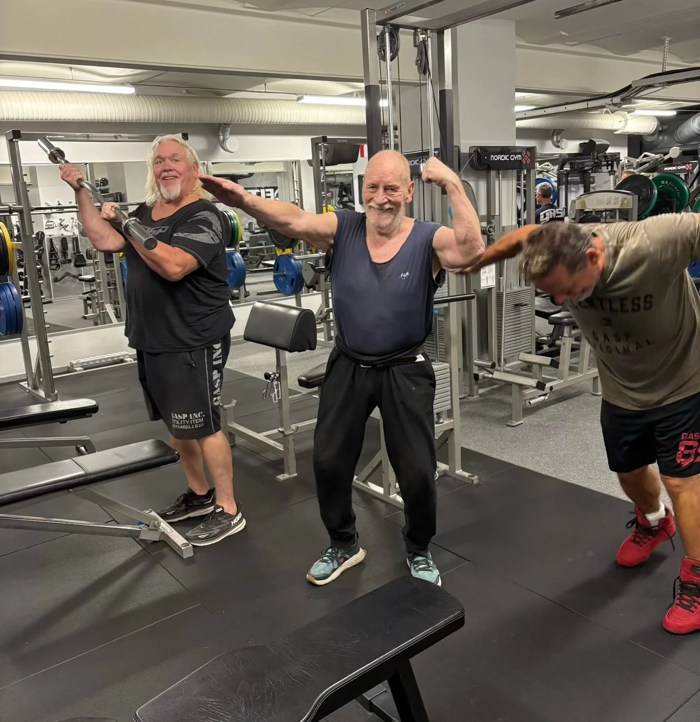 &Auml;nnu en stark vecka 💪 Trevlig helg! 🤩

#deltagym #tr&auml;ningsgl&auml;dje #trevlighelg #flexfriday #personligtr&auml;ning #gym #stockholm #sweden