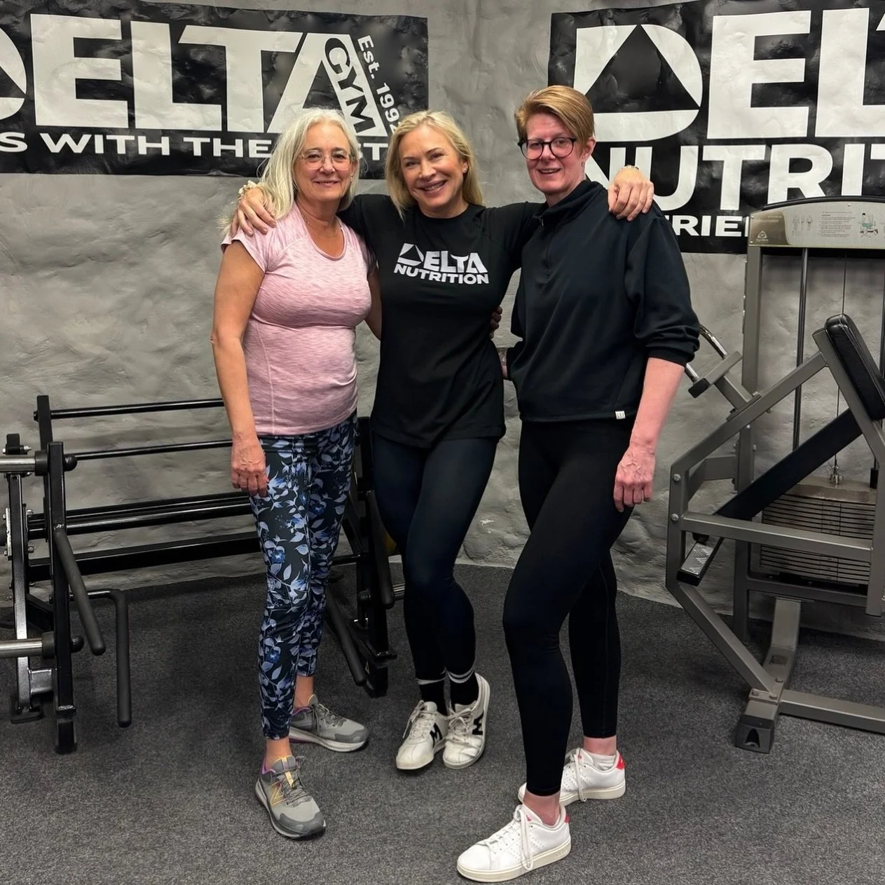 Tr&auml;ning, gl&auml;dje &amp; gemenskap - V&auml;lkomna! 😁

#deltagym #tr&auml;ningsgl&auml;dje #gym #stockholm #sweden