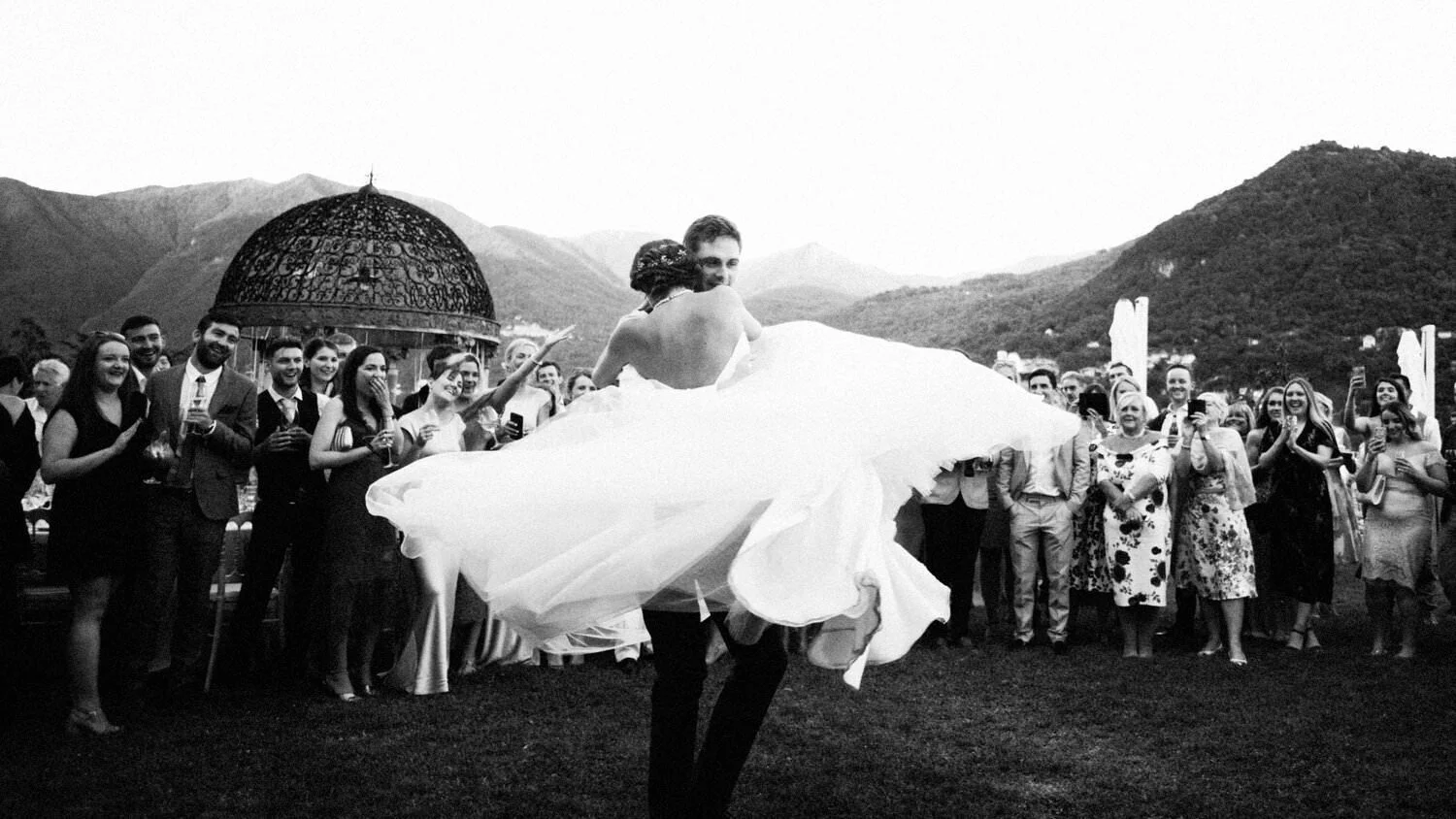 relaxed-documentary-wedding-photographer-manchester-005.JPG