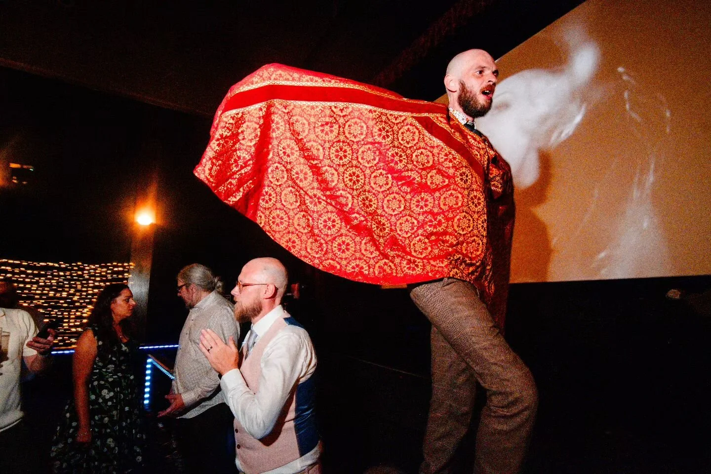 &quot;Dave stole the priests robe&quot;
.
.
.
.
#weddingphoto #cheshireweddingphotographer #cheshireweddingvenues #dreamwedding #cheshireweddingphotography #weddingtime #cheshireweddingvenue #cheshireweddings #wedding #weddingplanning #instawedding #