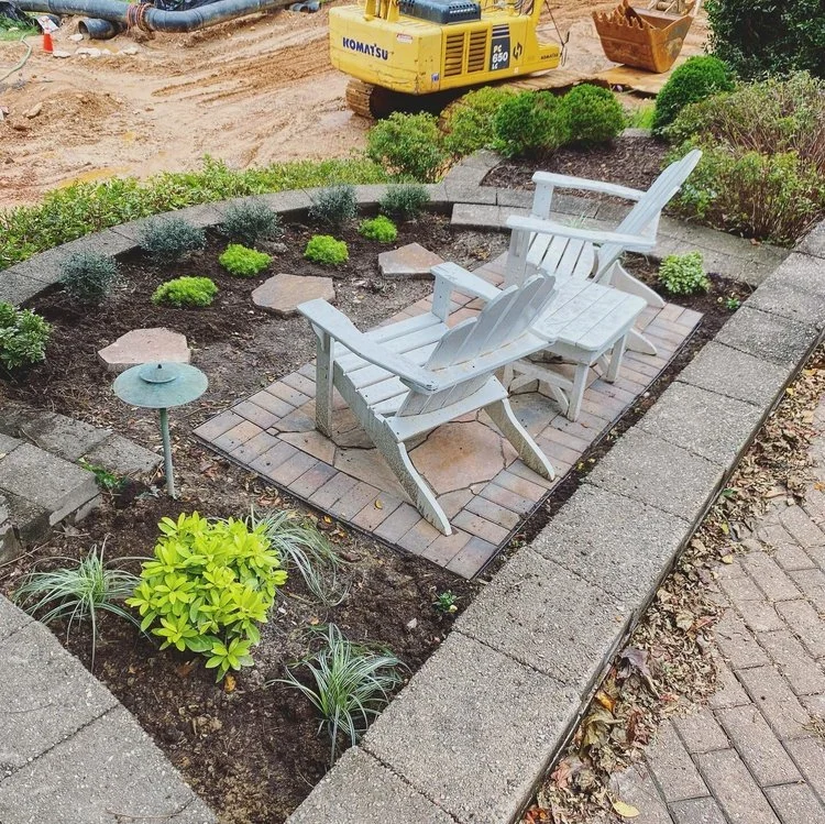 Tea for 2 in the garden