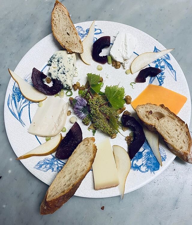 Cheese plate ... aged cheddar, aged gruy&egrave;re, bleu d&rsquo;Auvergne, Chevignon, sheep #fromage #bistrocooking #healthyfood #greatvalue