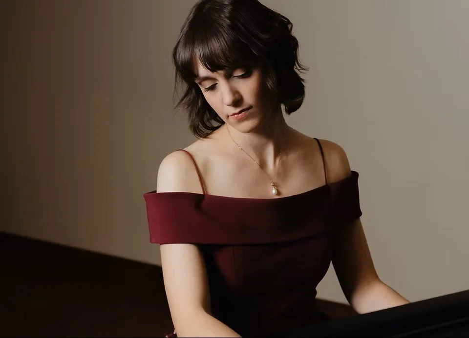 Mary Vanhoozer website piano.jpeg