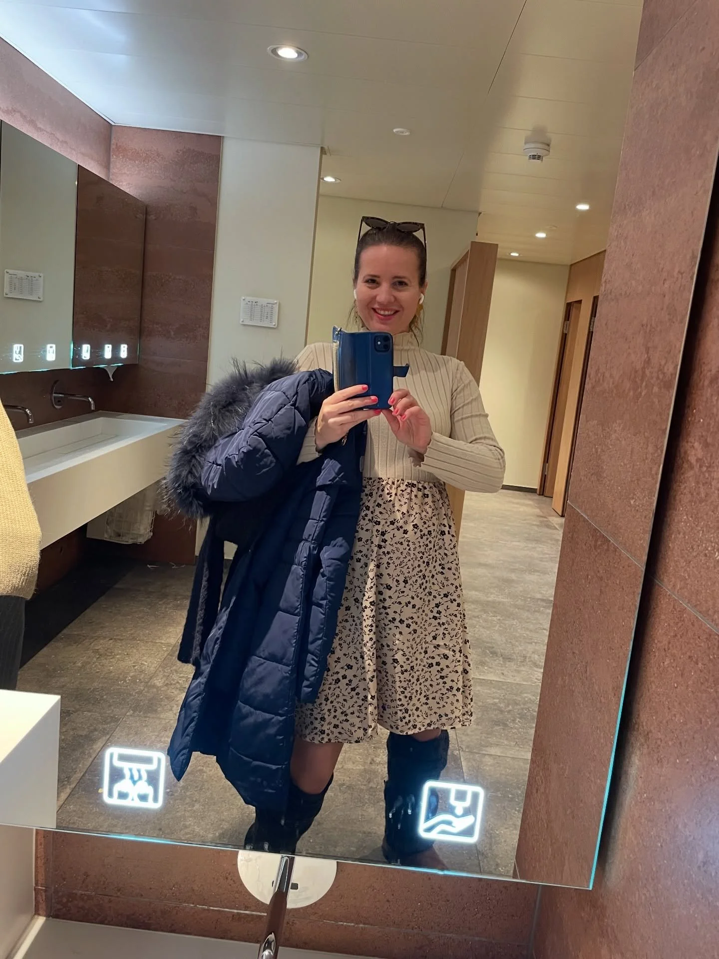 Sp&auml;ter am gestrigen Tag durfte ich den Neujahrs Gottesdienst in der Kapelle Widnau sowohl an der Orgel, als auch am Klavier musikalisch gestalten. ✨🎵🥂🐞

Das hat mir besondere Freude gemacht, an den beiden verschiedenen Instrumenten zu musizie