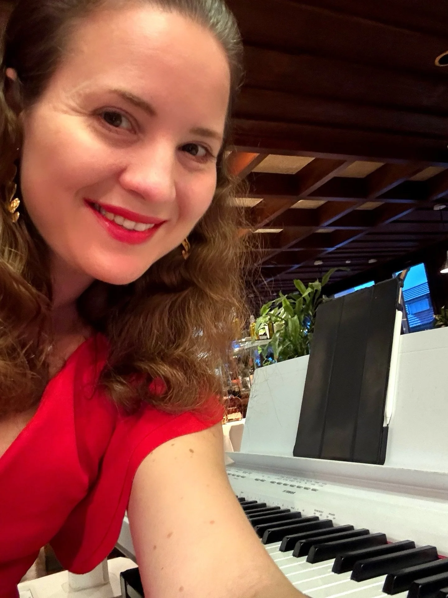 Am Valentinstag durfte ich im sch&ouml;nen und atmosph&auml;rischen @hotelrestaurantmeierhof den Abend musikalisch begleiten. 🎹❤️🌹

Begleitet von k&ouml;stlichen Essensd&uuml;ften und umgeben von gut gelauntem Publikum, das den besonderen Abend in 