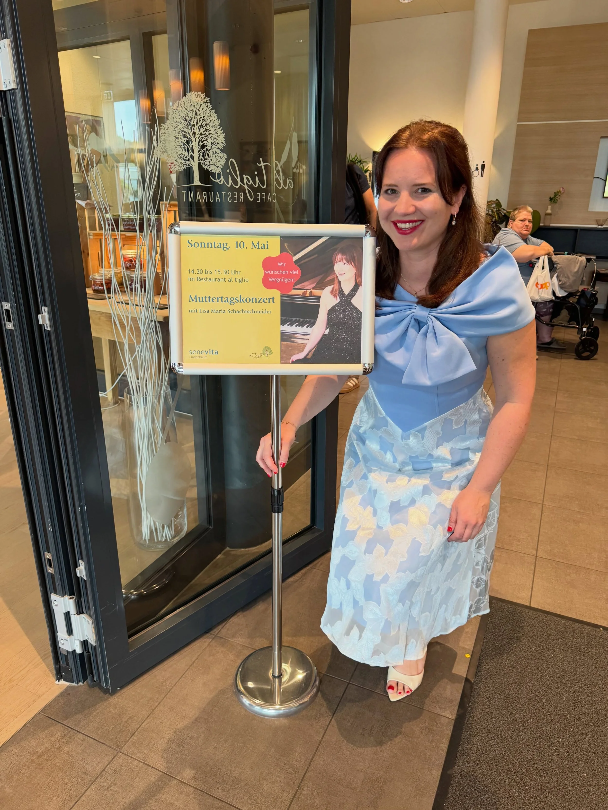 Heute durfte ich ein Muttertagskonzert im @senevita_lindenbaum geben. 🌹🎶🎹

Ganz herzlichen Dank f&uuml;r die Einladung! 🌹🎶🎹

#muttertag #🌹 #pianistslife #schweiz #liszt