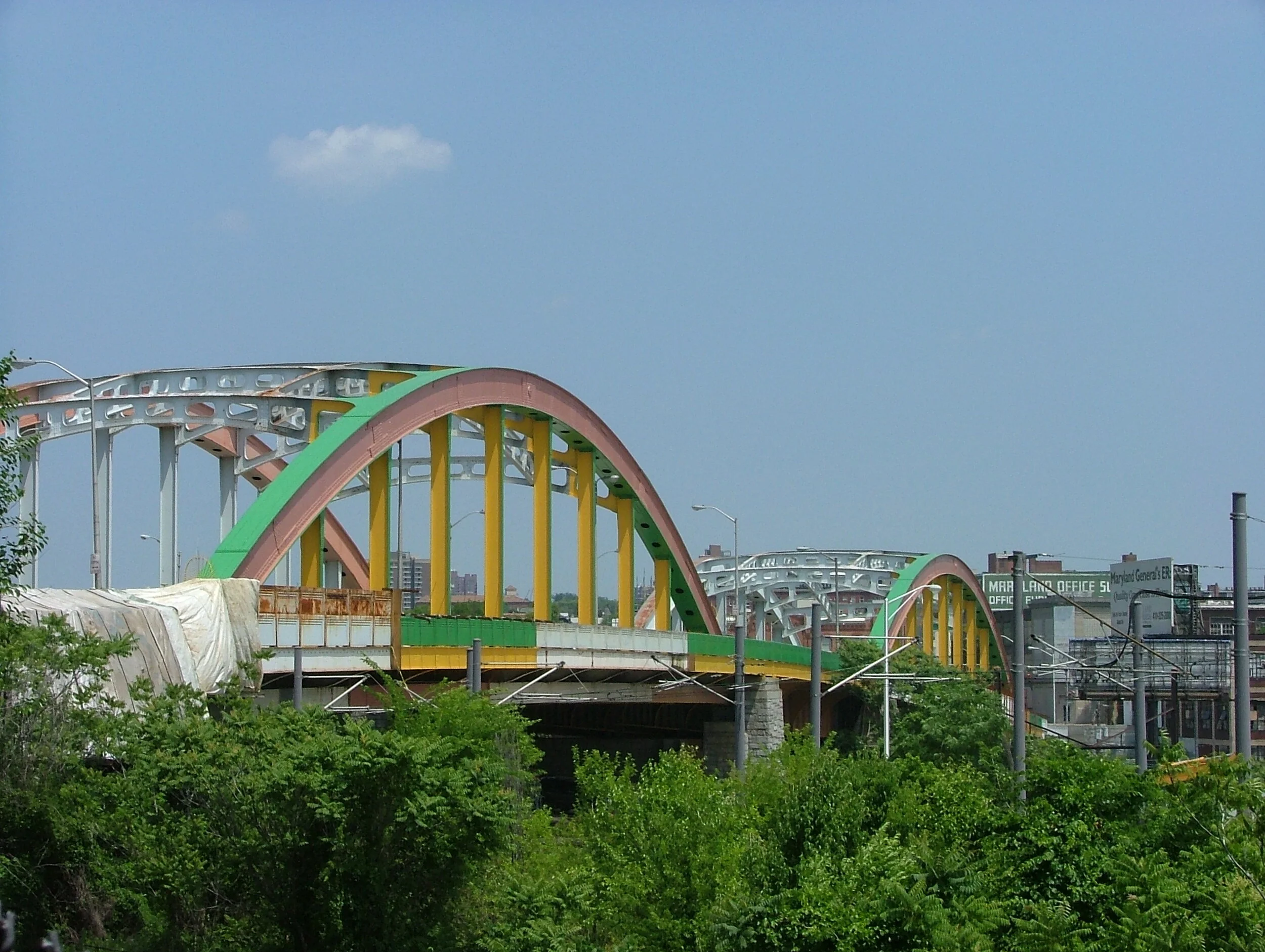 Howard St Bridge 1.JPG