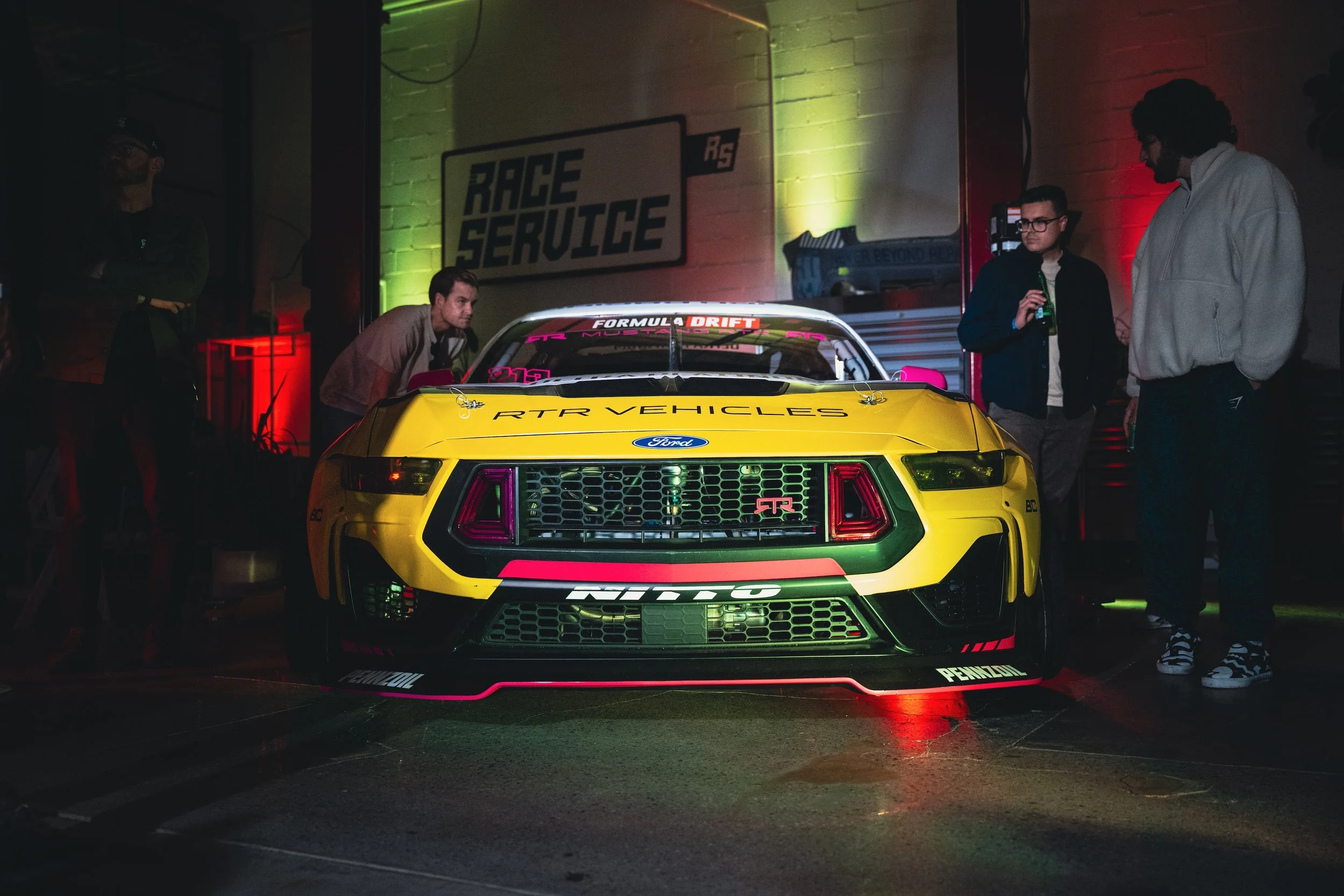 RTR Vehicles Mustang 5D at Race Service