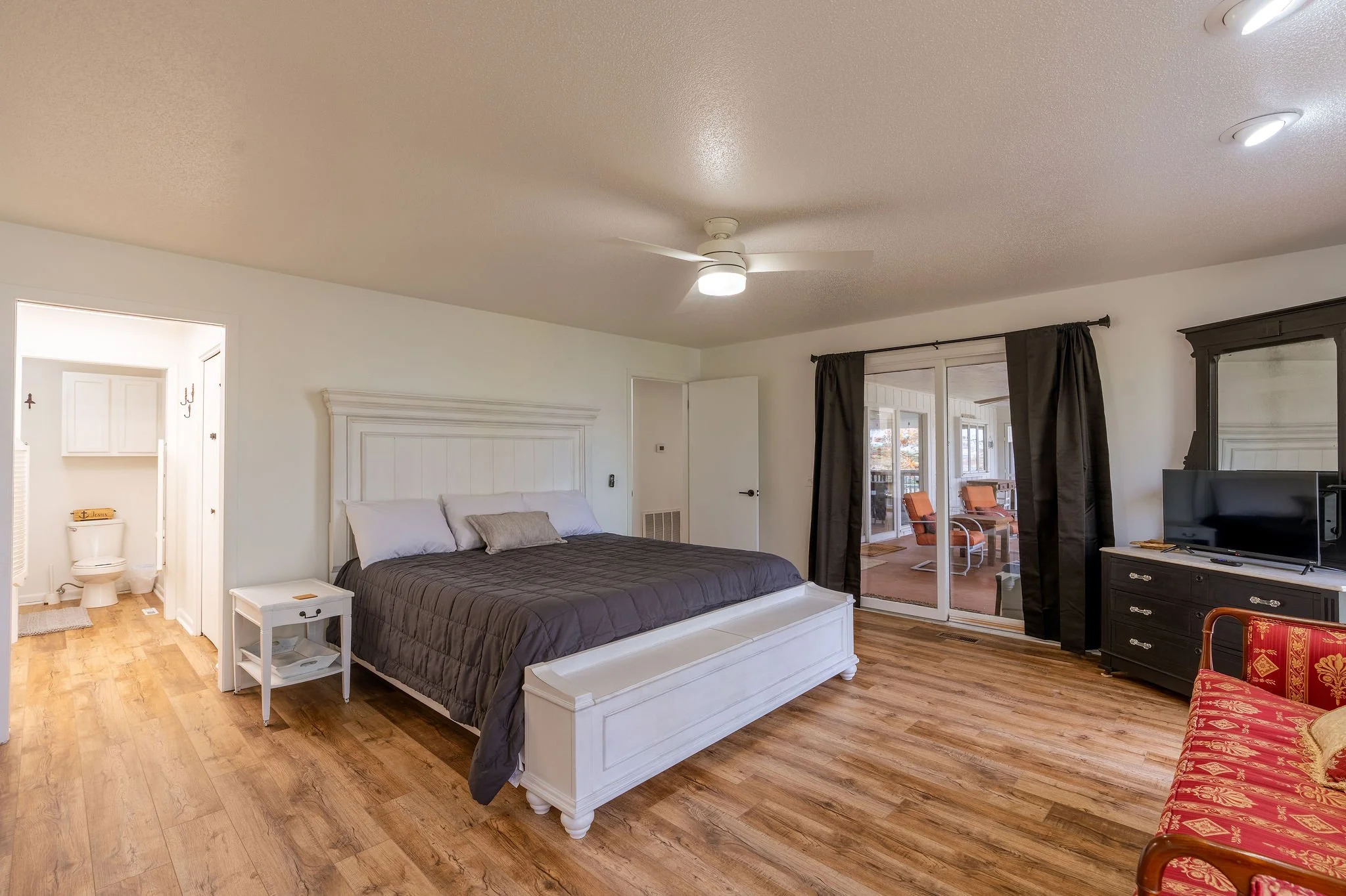1832AusleyCircle-41.jpg