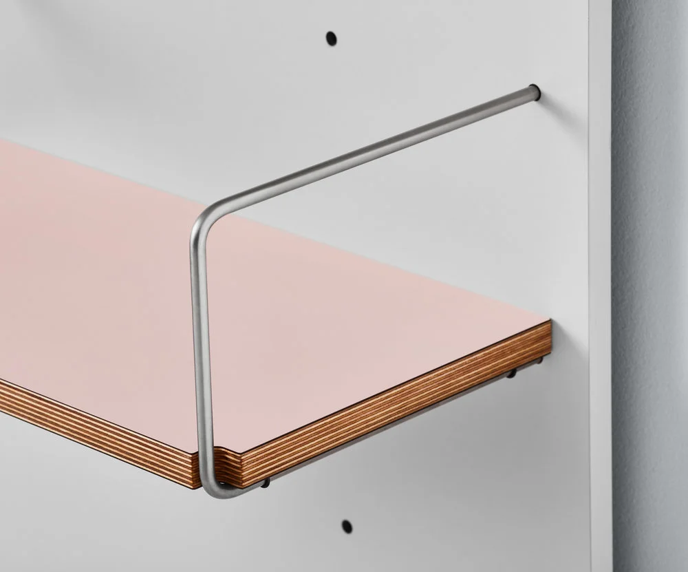 1817d-cantileverinteriors_wandashelvingsystem_08.jpg