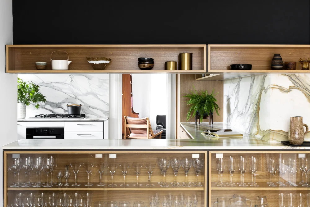 a692f-cantileverinteriors_customkitchen_beachrd_photocreditmartinagemmola2cstylingruthwelsby_05.jpg