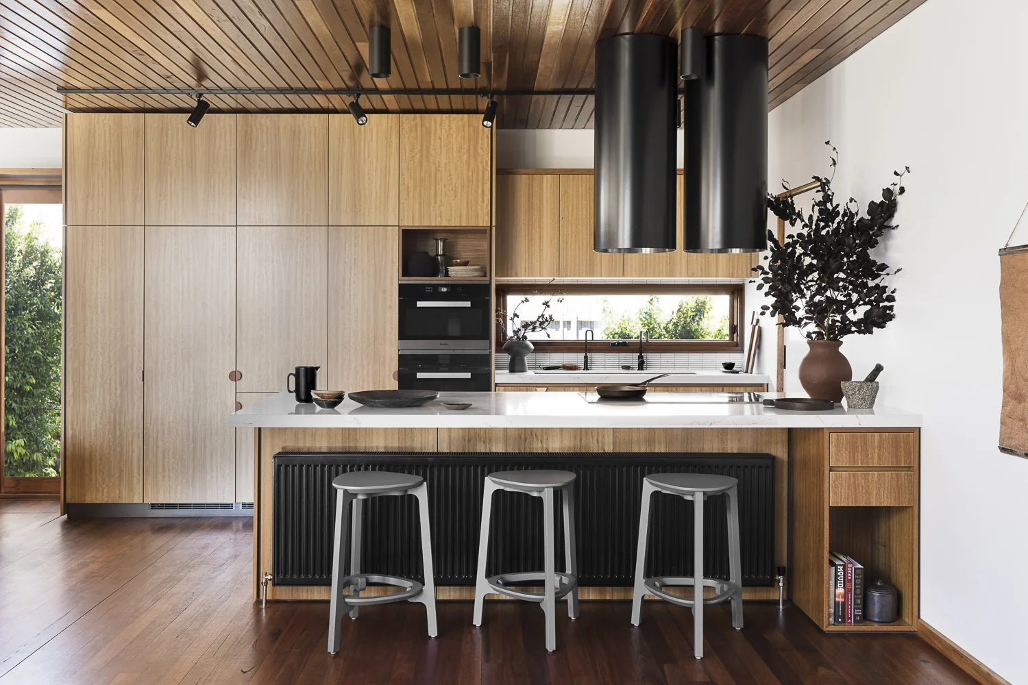 Cantilever K2 Kitchen System at Stewart Street for Stavrias Architecture (2).jpg
